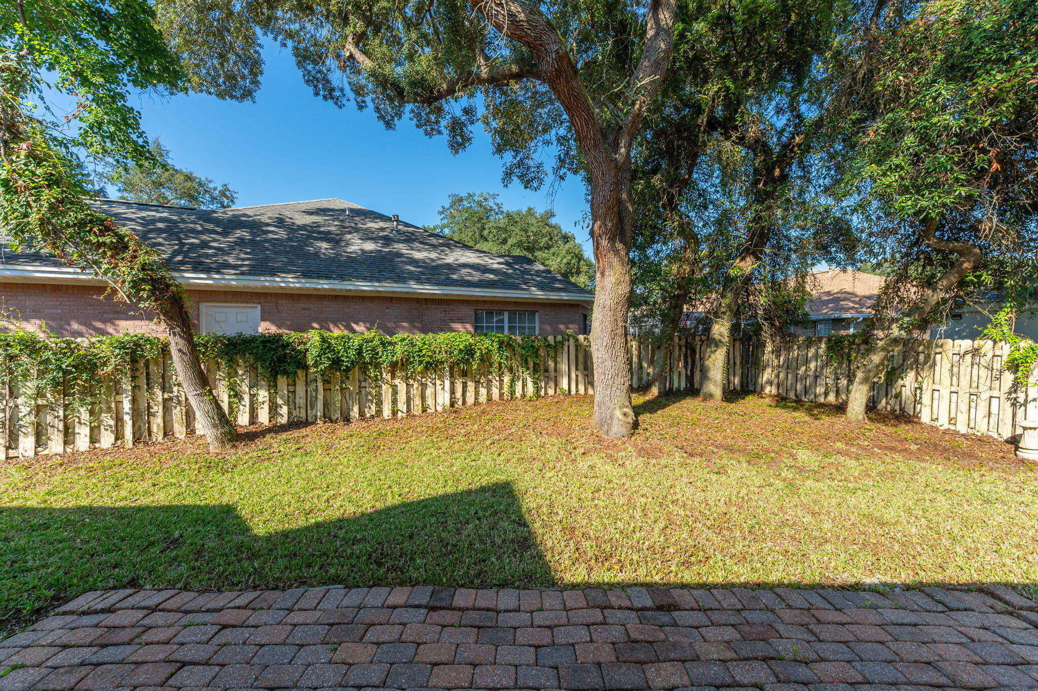 LAKE POINTE - Residential