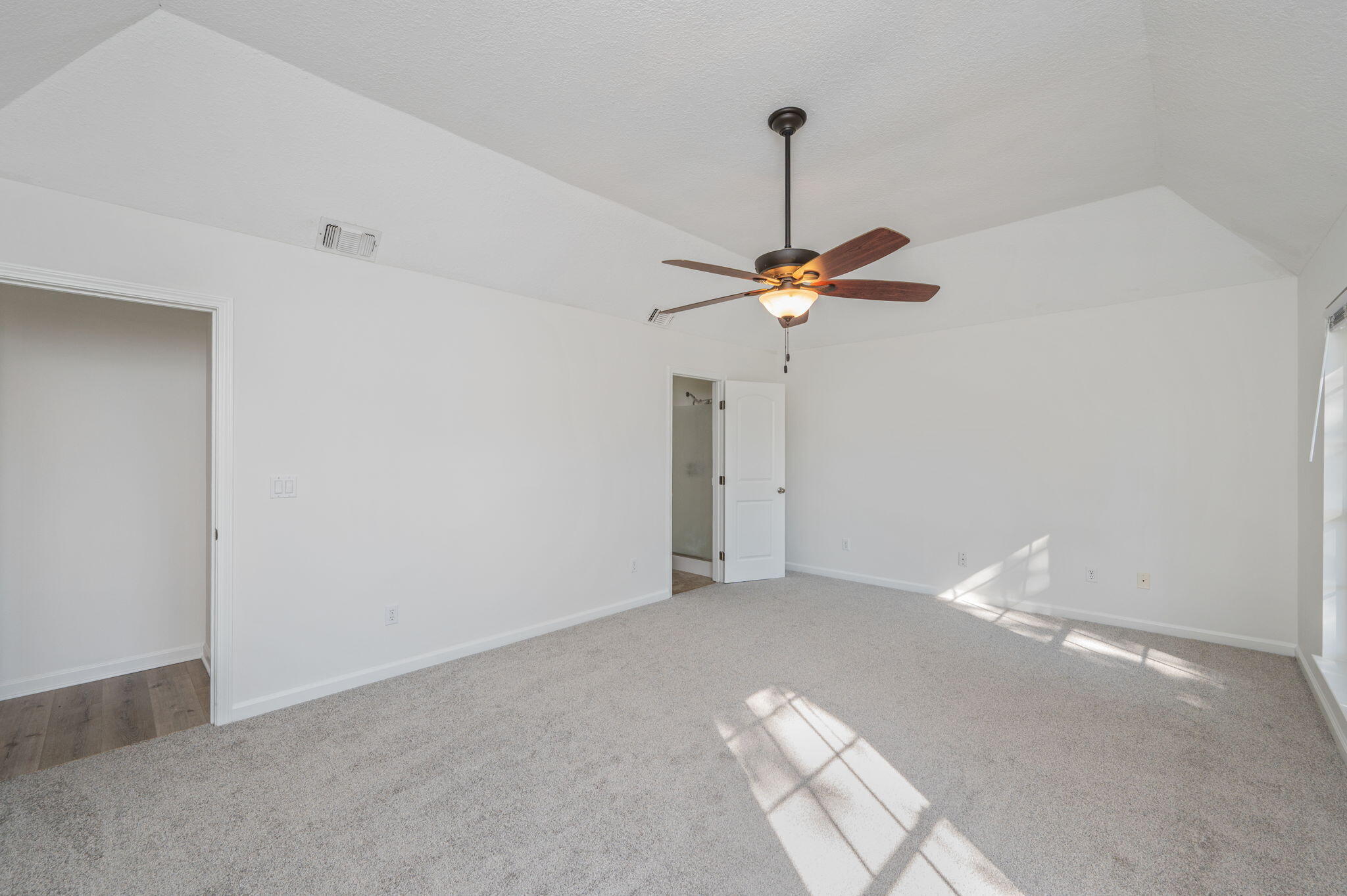 LAKE POINTE - Residential