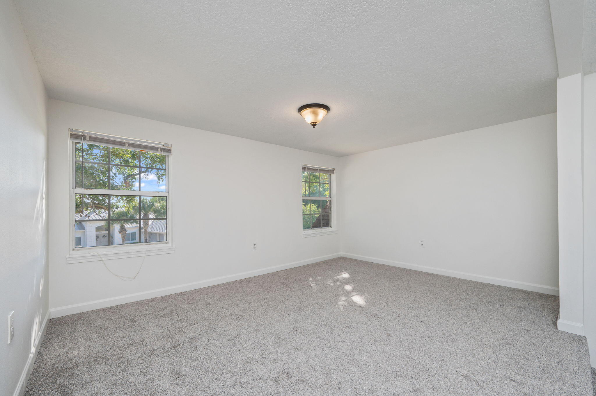 LAKE POINTE - Residential