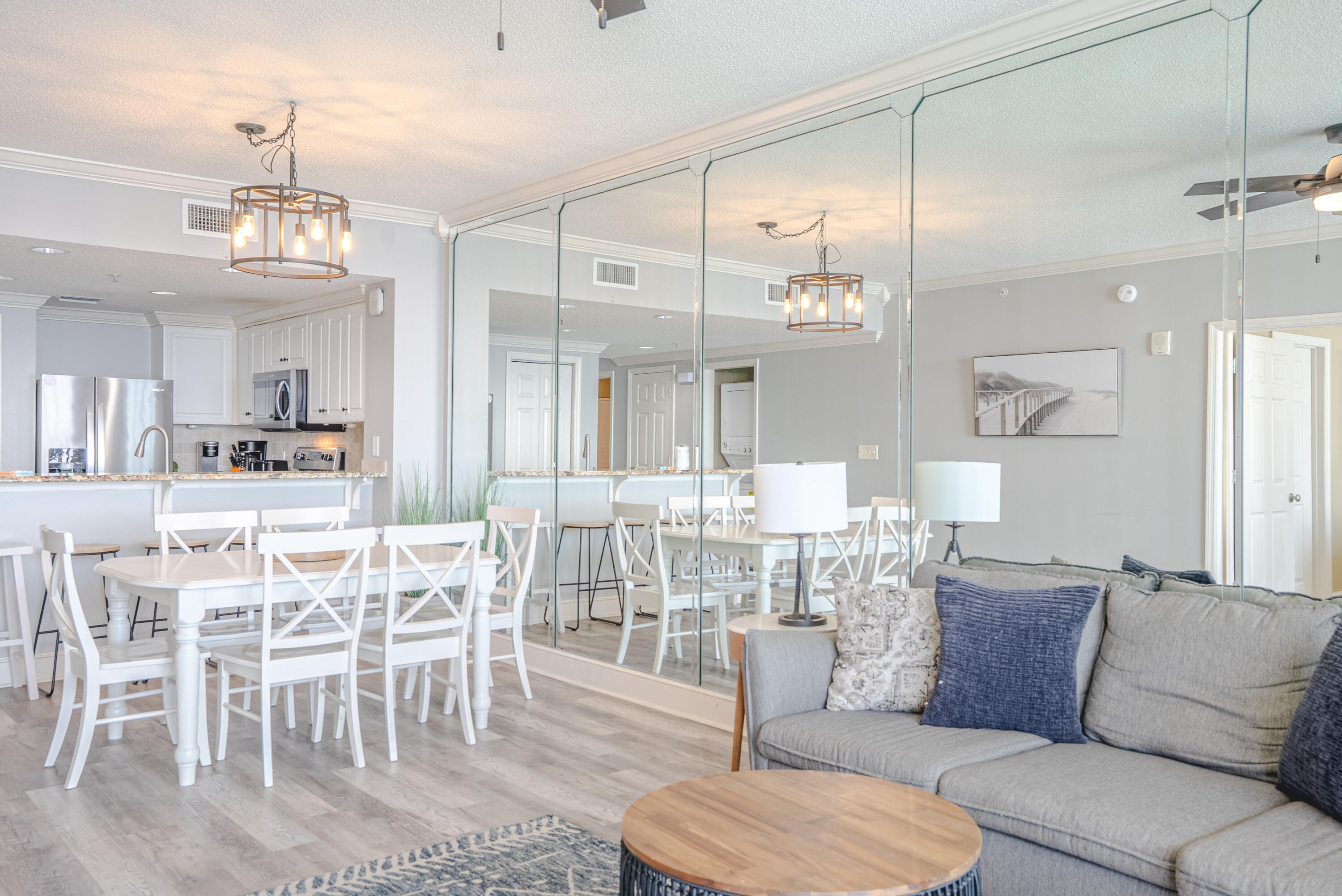 MAJESTIC BEACH TOWERS I - Residential