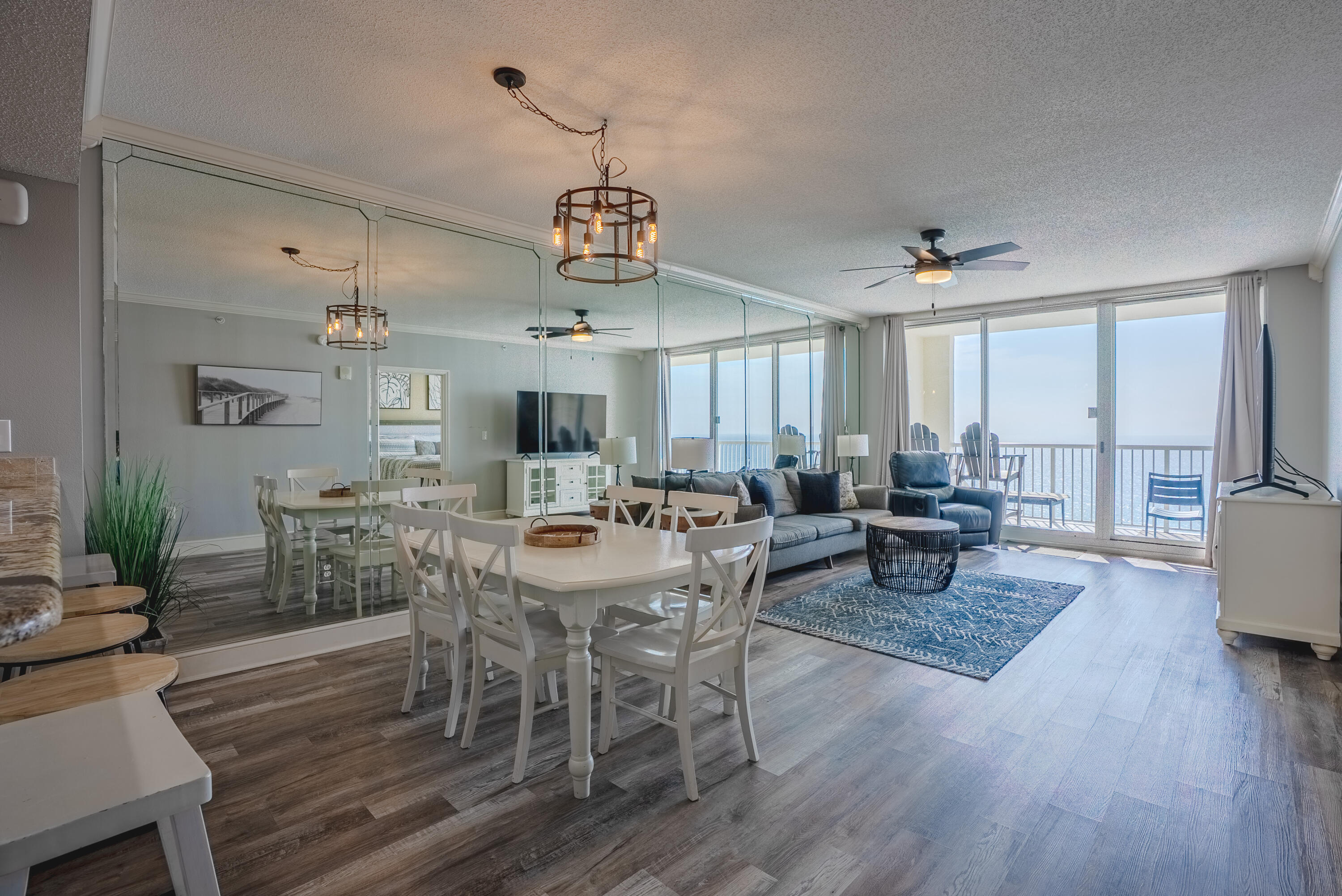 MAJESTIC BEACH TOWERS I - Residential