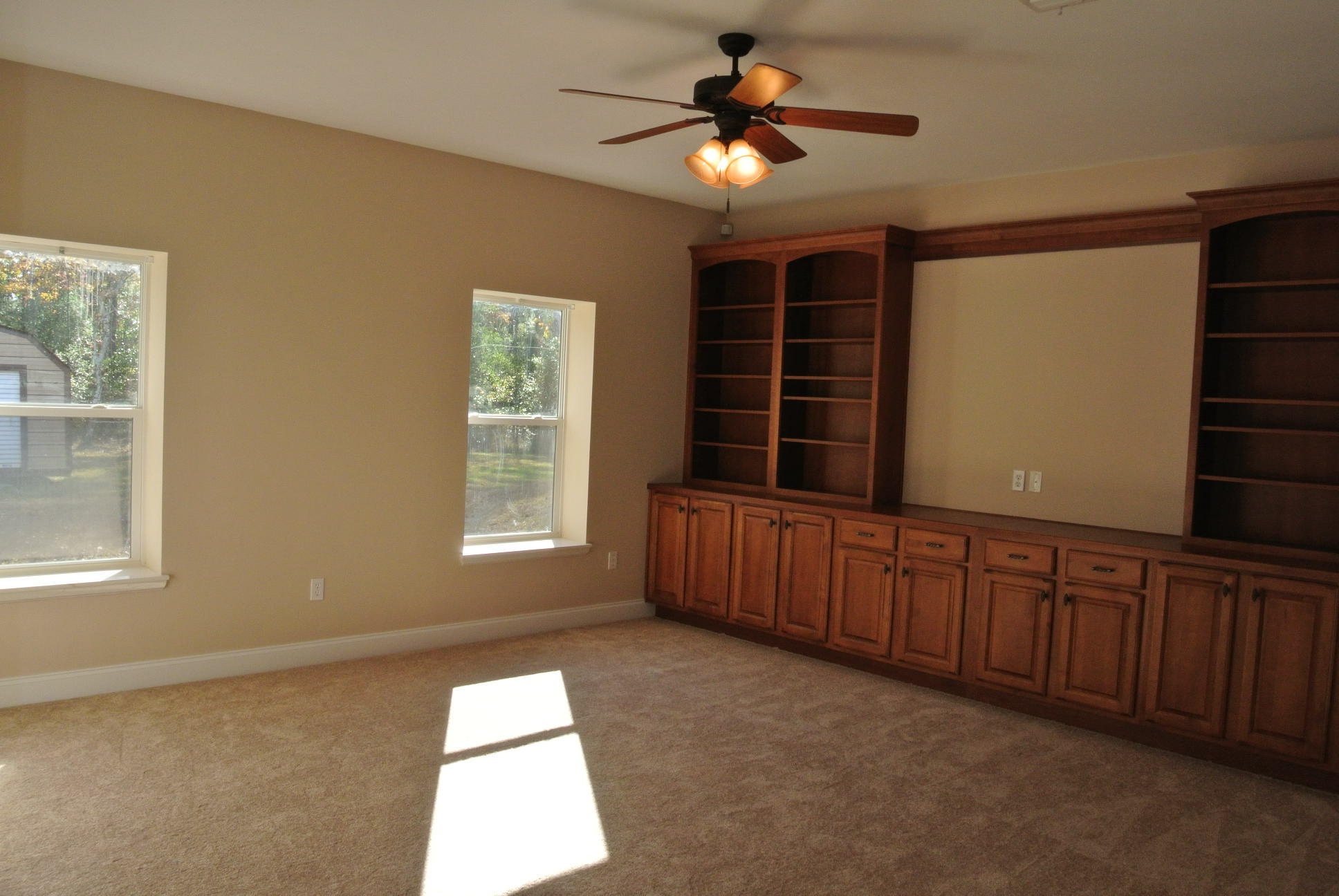 NO RECORDED SUBDIVISION - Residential Lease