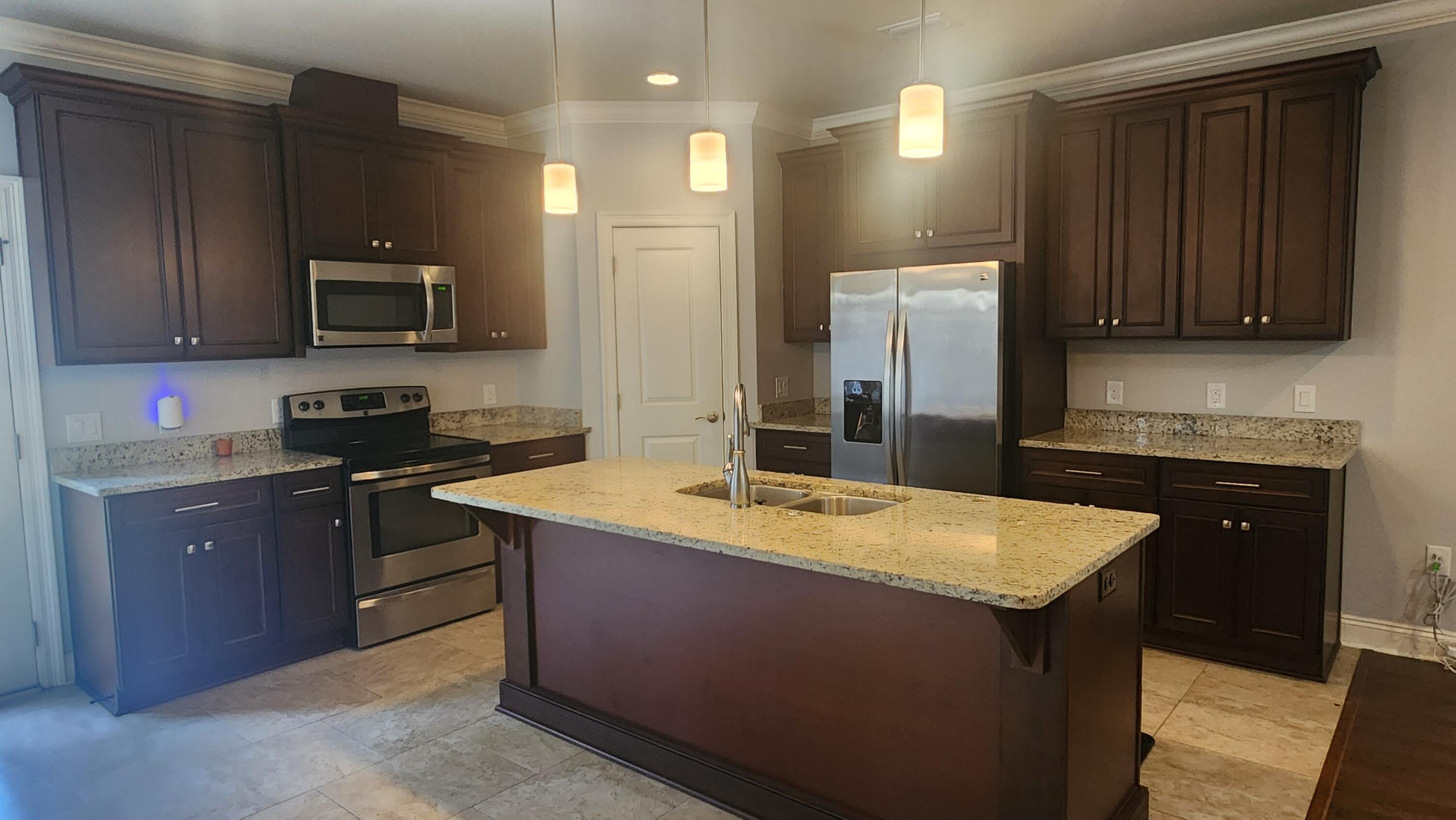 CRESCENT SHORES - Residential Lease