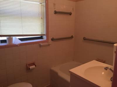 ELLIOTTS POINT 4TH ADDN - Residential