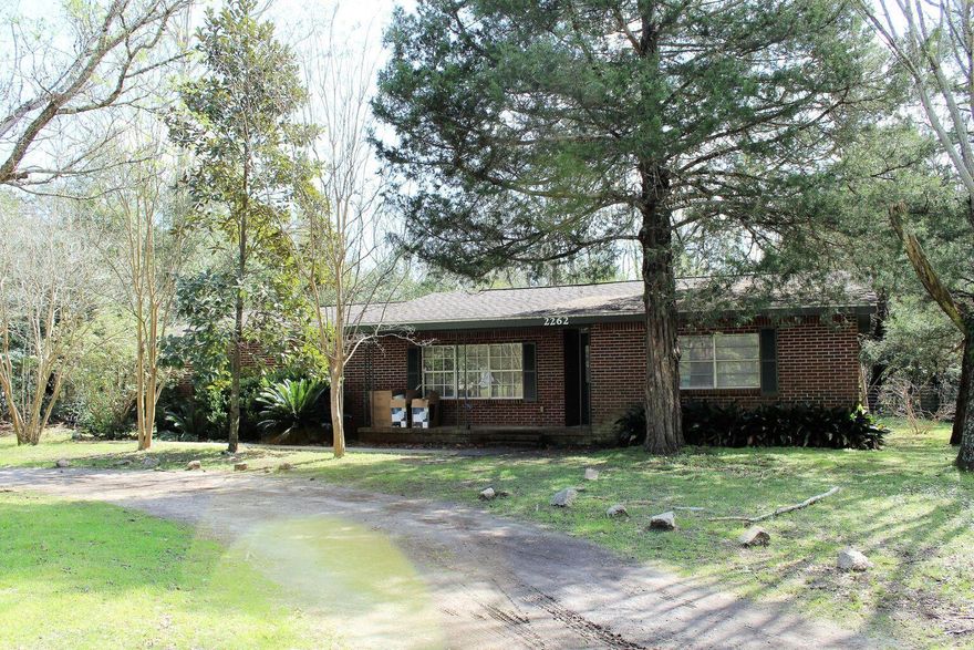 Beautifully updated rare find in the heart of Crestview. Split yet open floor plan with oversized rooms and 2 living rooms. Detached unfinished garage in the back yard. Lots of space inside the home and in the yard for entertaining featuring a brand new privacy fence.