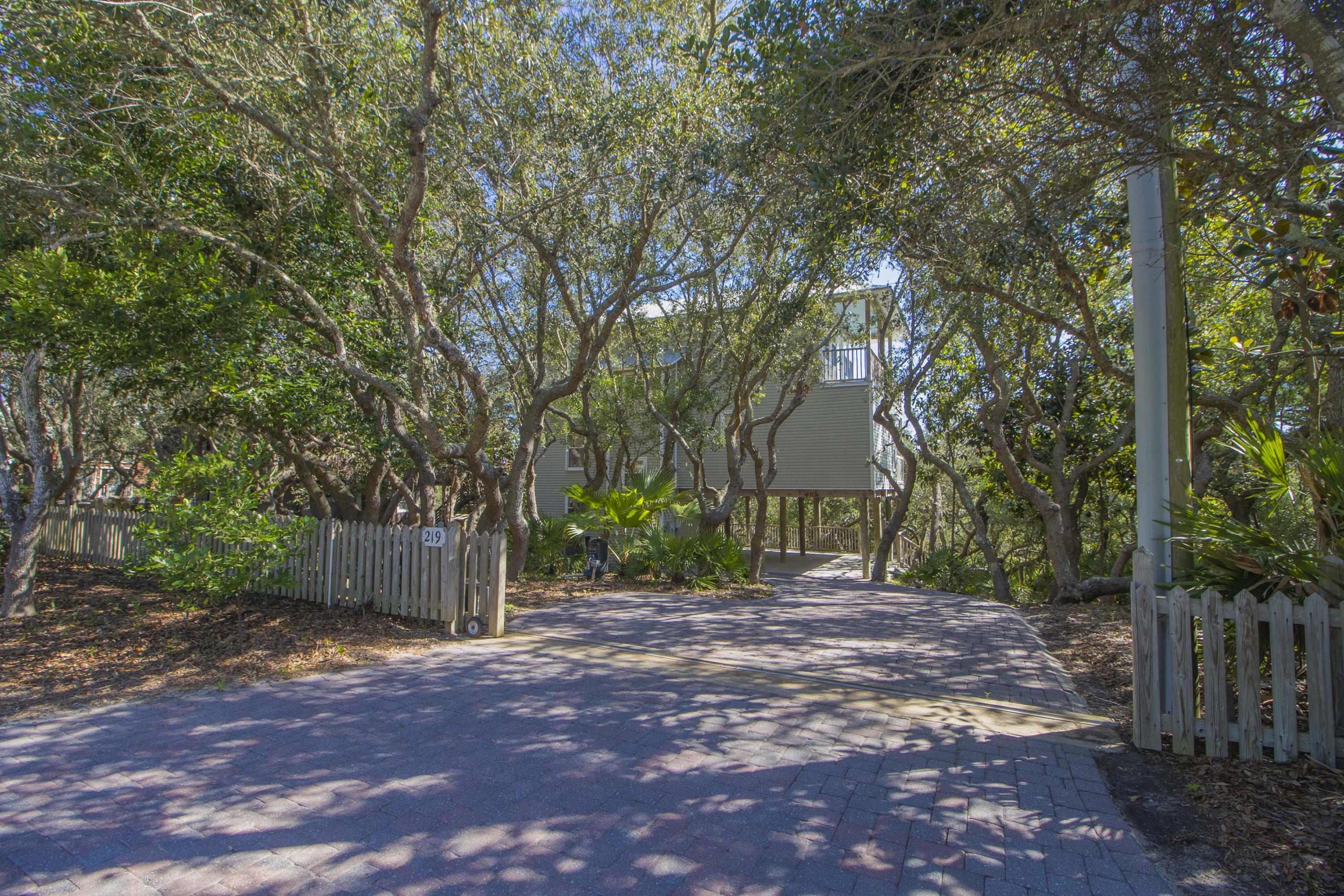 BLUE MOUNTAIN BEACH - Residential