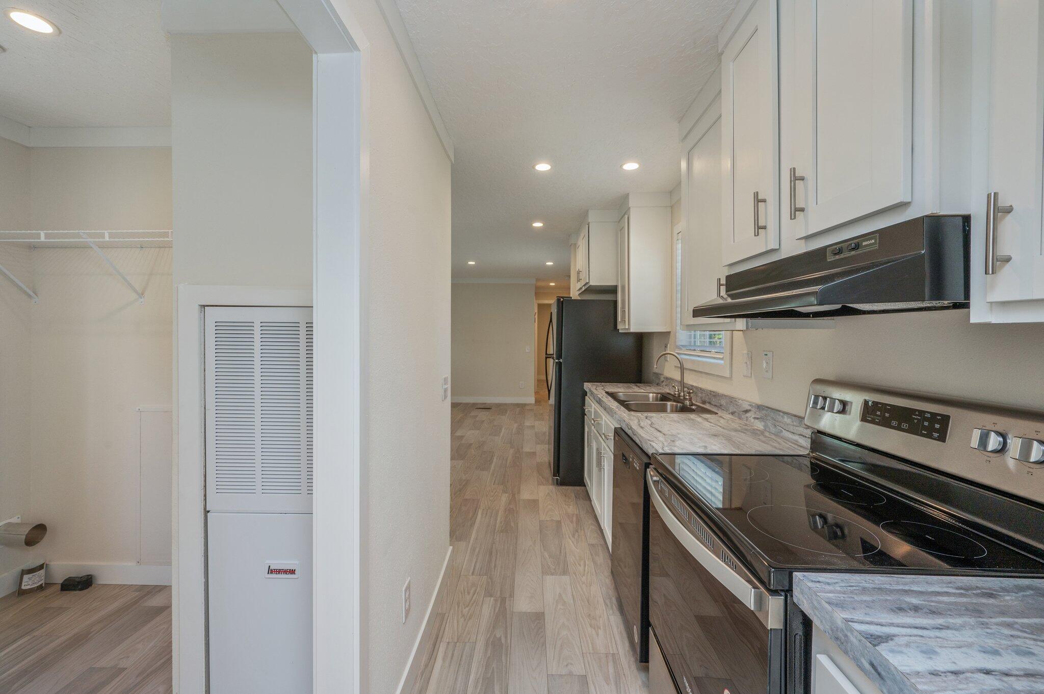 OAKWOOD HILLS UNIT 1 - Residential