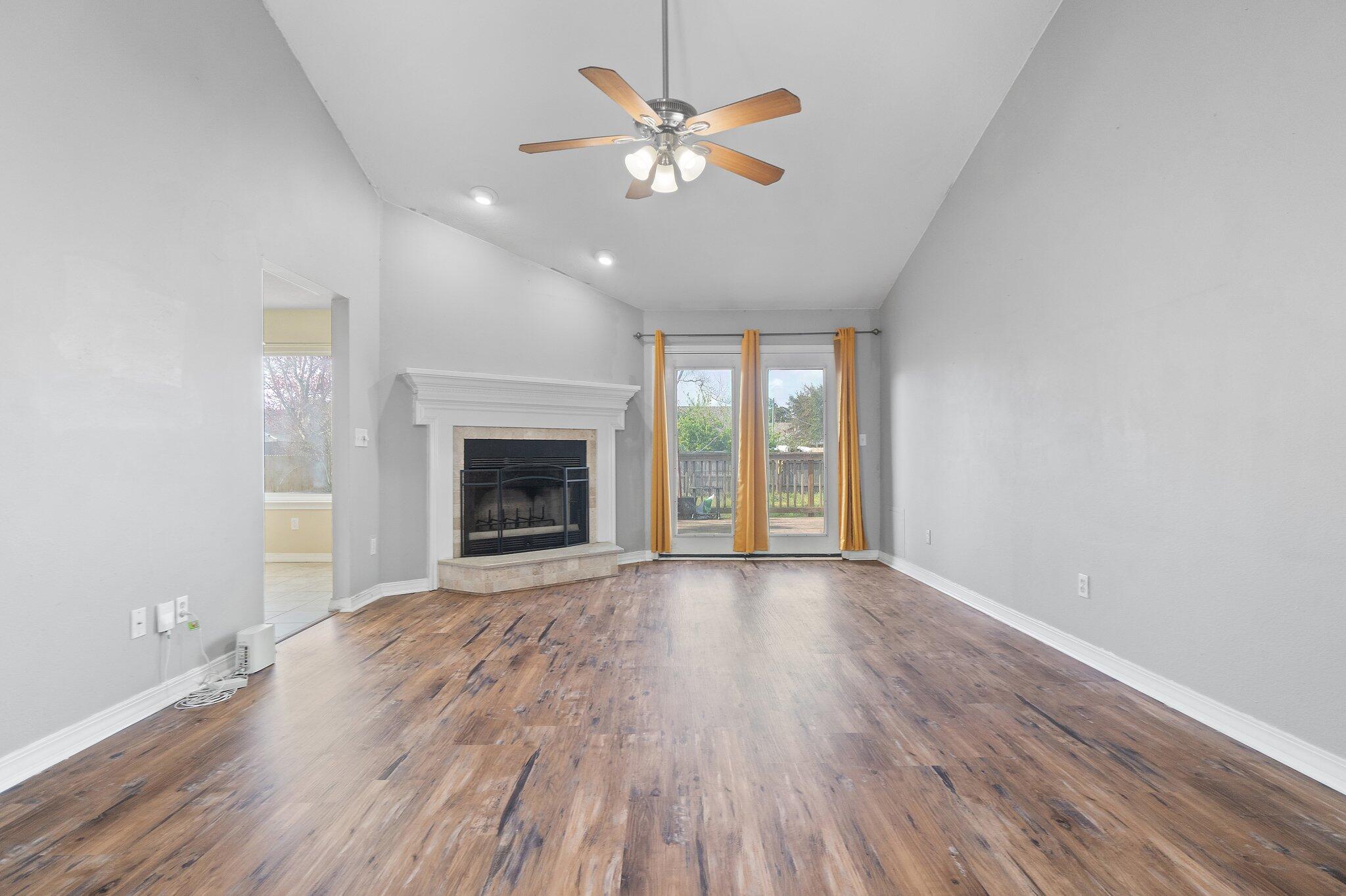 ORION LAKE - Residential