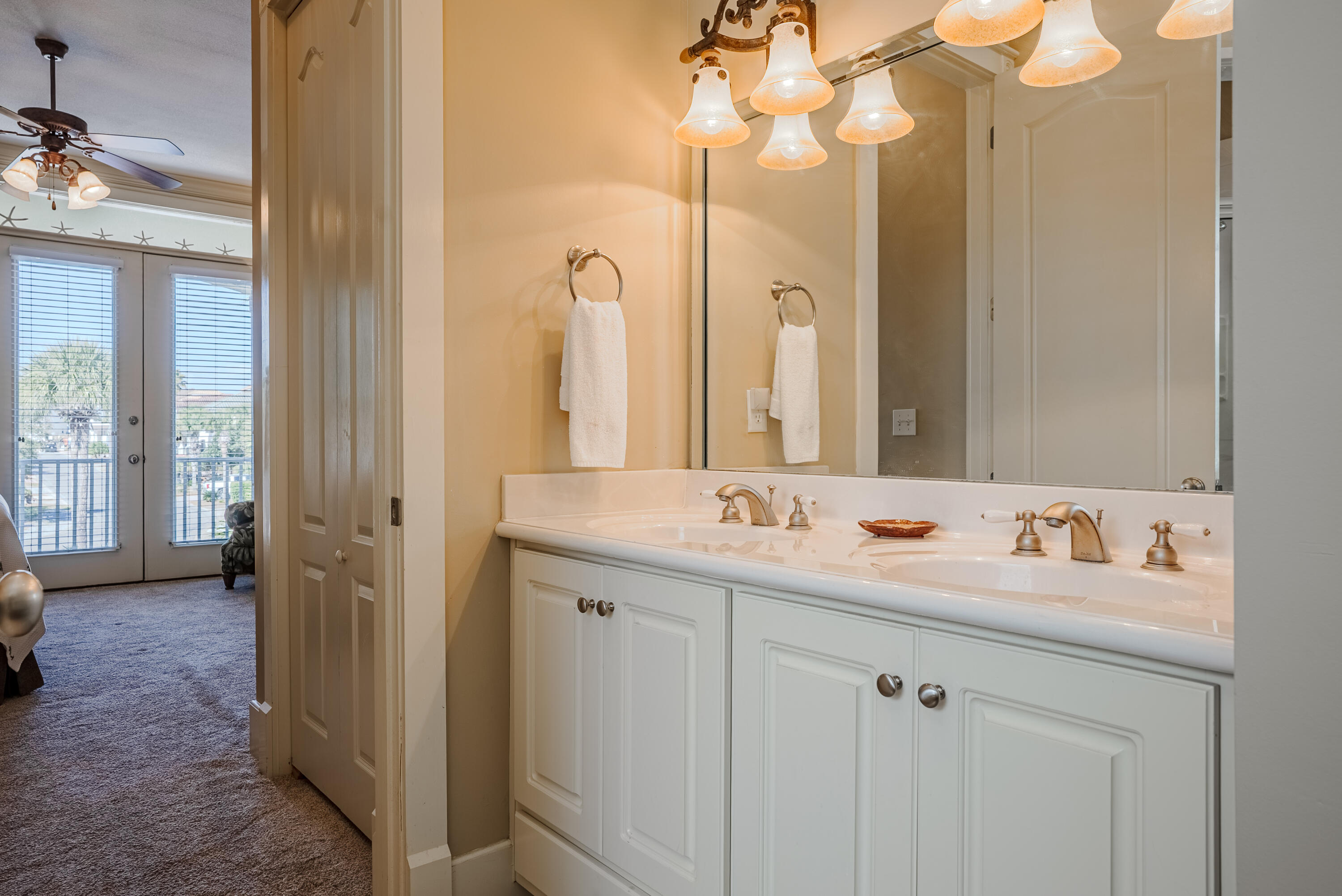 LA VALENCIA BEACH RESORT - Residential