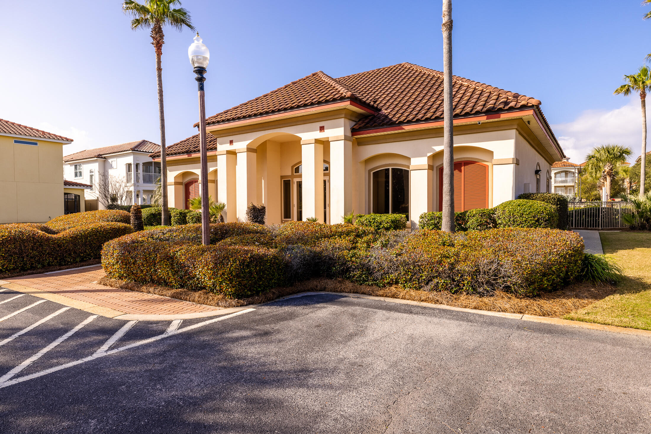 LA VALENCIA BEACH RESORT - Residential