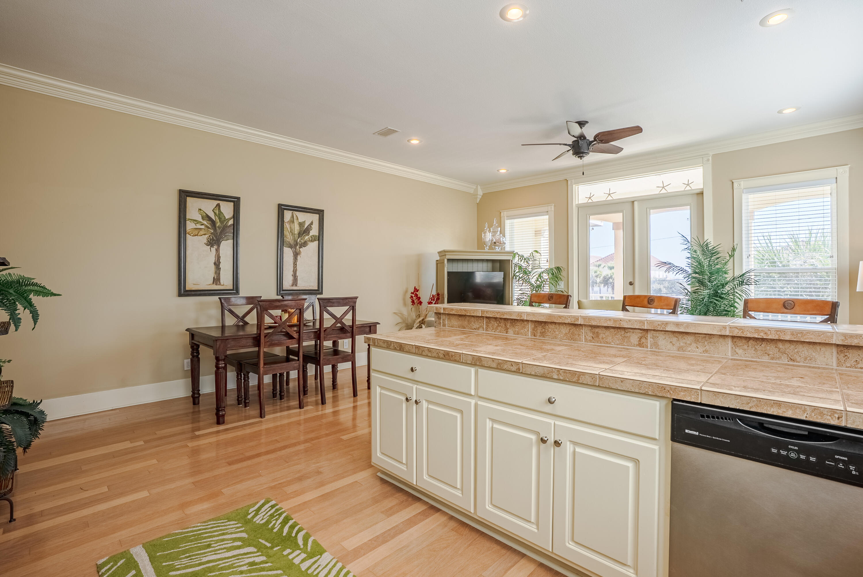 LA VALENCIA BEACH RESORT - Residential