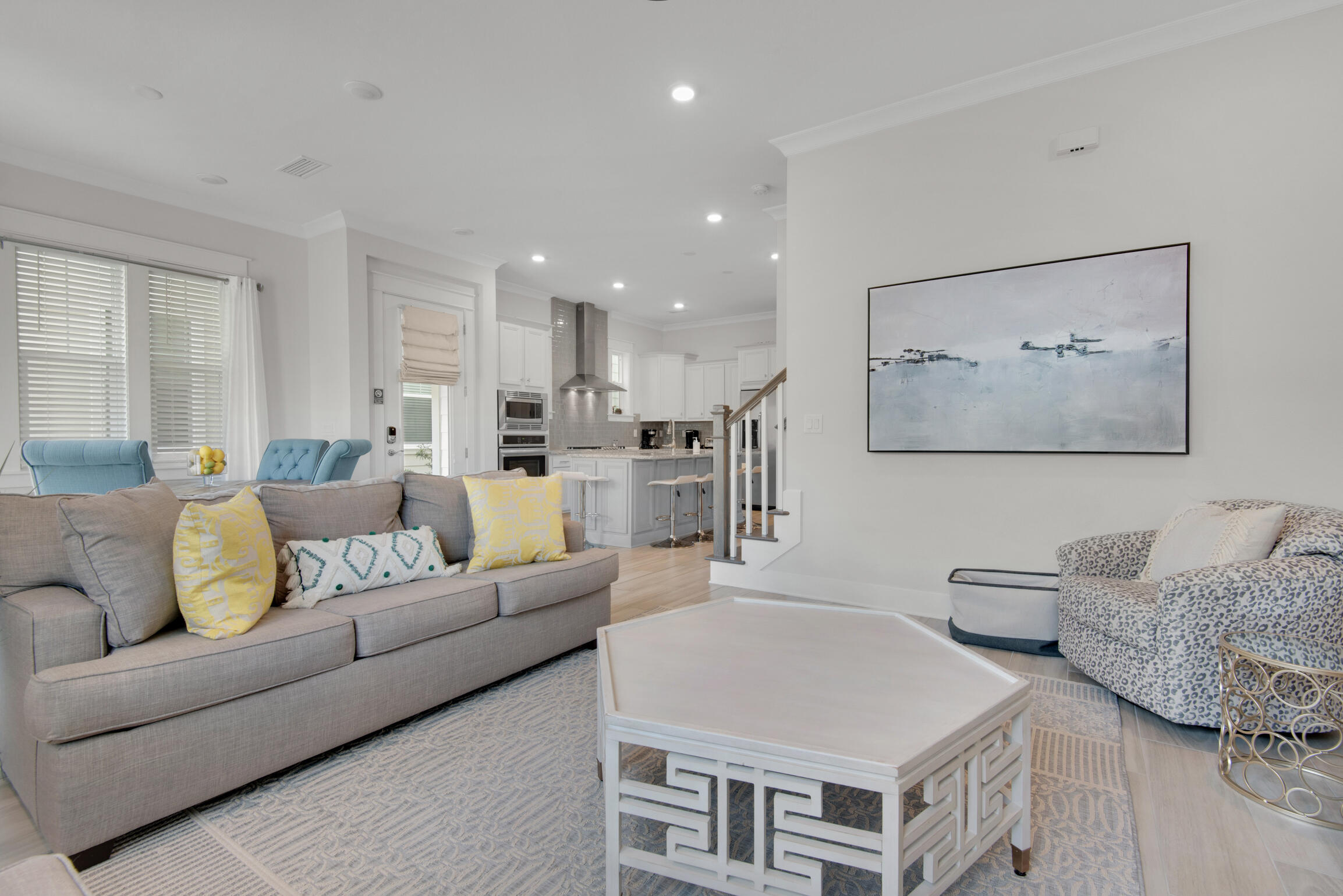 PROMINENCE - Residential