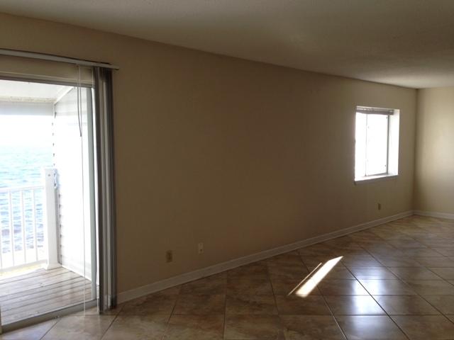 FINISTERRA CONDO - Residential