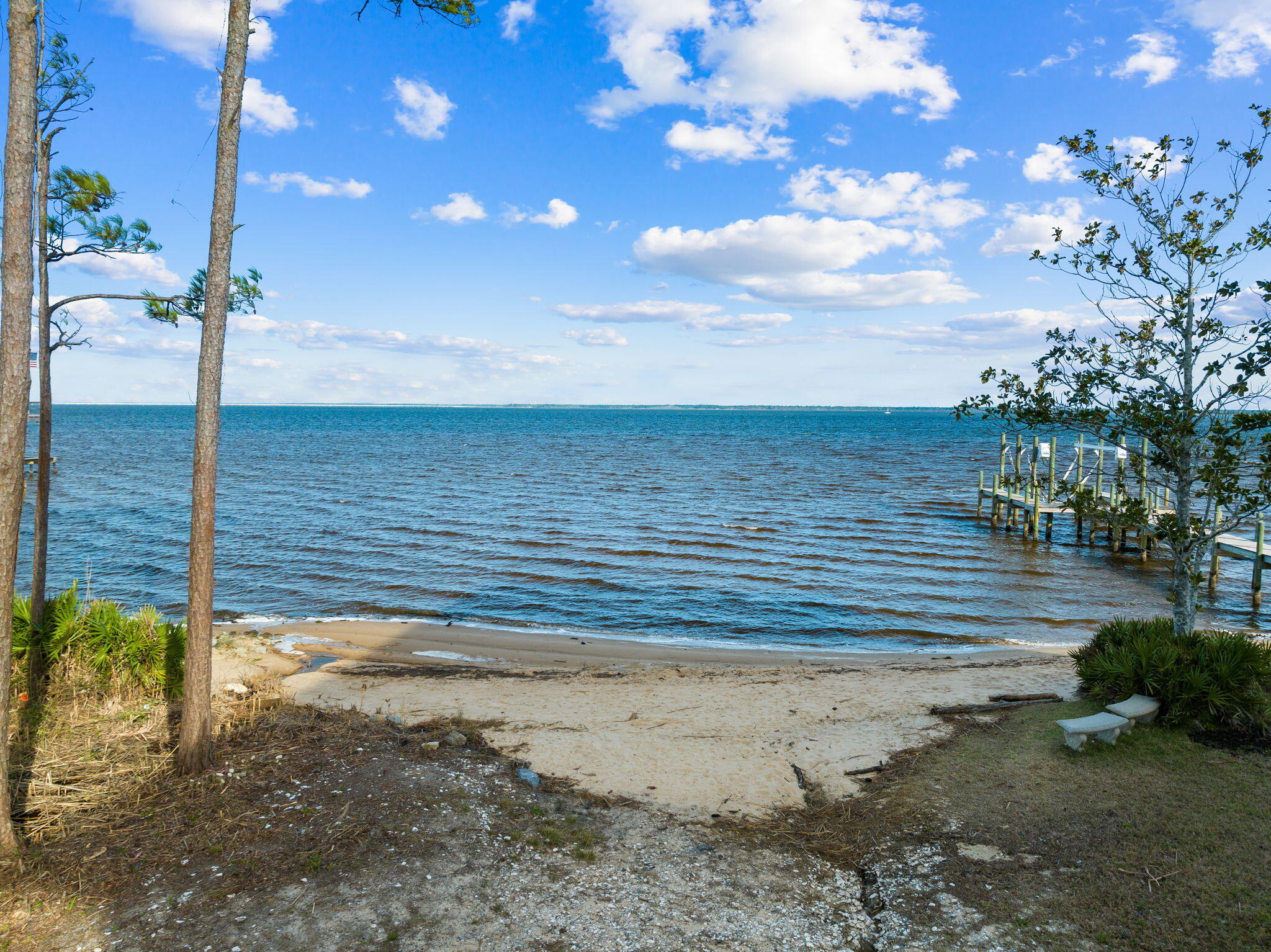 MAGNOLIA BEACH - Land