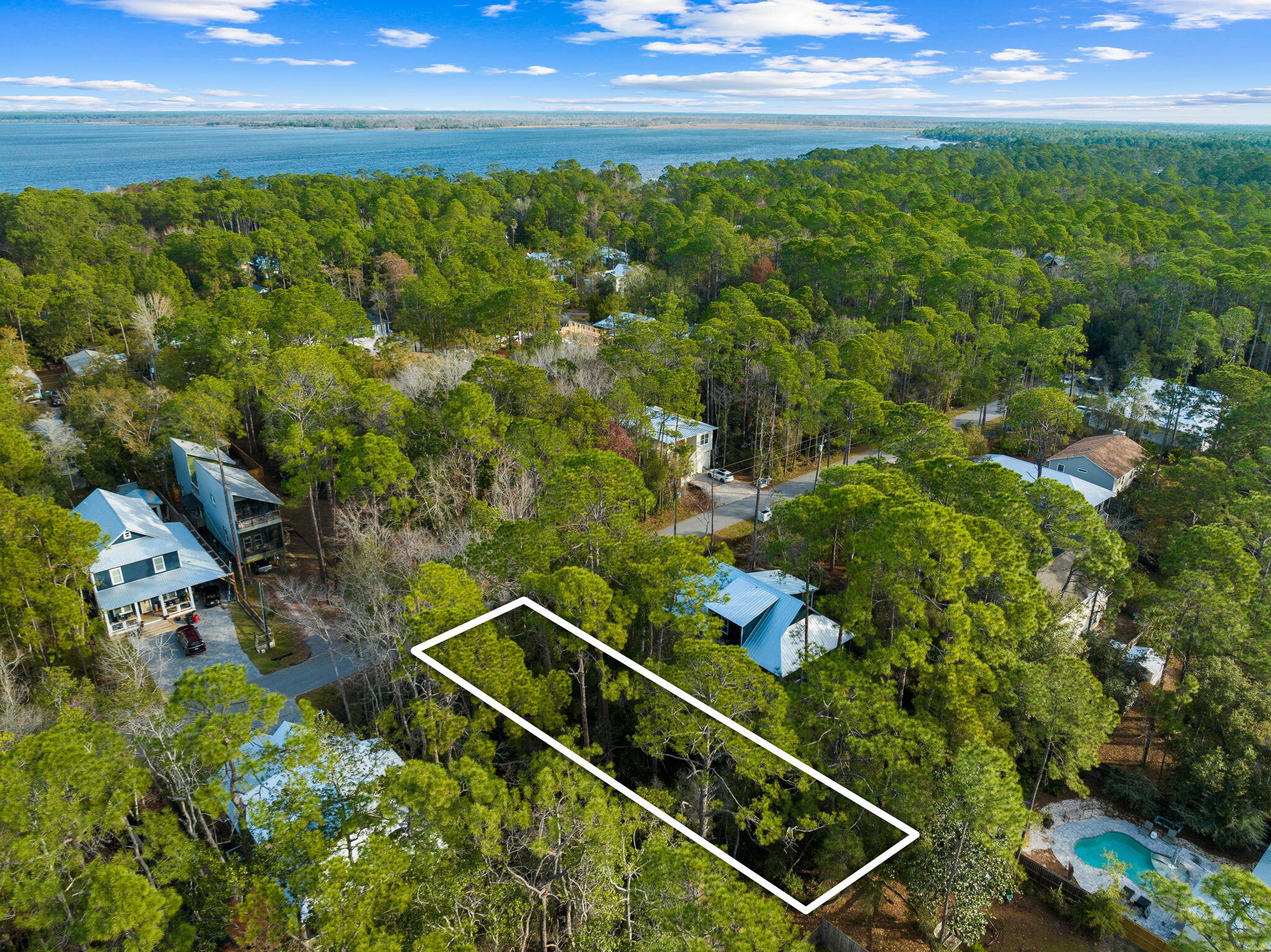 MAGNOLIA BEACH - Land