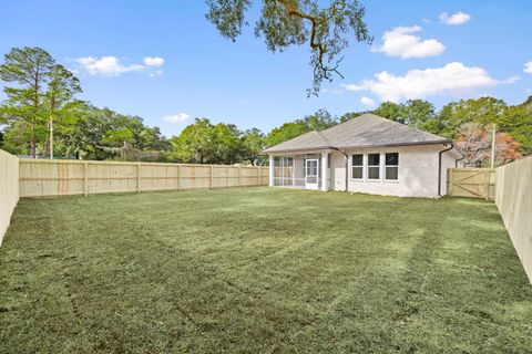 A home in Niceville