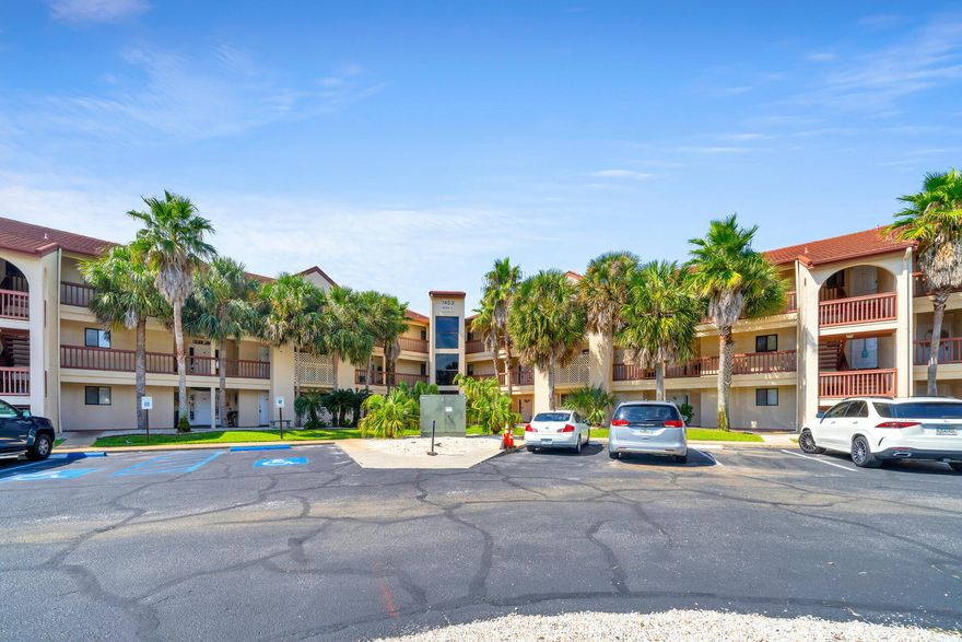 Looking for a cozy and charming place to stay near the beach? Our Beach Studio apartment might be just what you need! Located just a few blocks away from the beach with the complex directly on the sound.The apartment is furnished with a comfortable queen-sized bed, a small seating area, and a fully equipped kitchenette with a refrigerator, microwave, and a coffee maker. The bathroom has a shower, sink, and toilet, and fresh towels and linens are provided for your convenience.Overall, the Beach Studio apartment is the perfect choice for travelers looking for a comfortable and convenient place to stay near the beach.