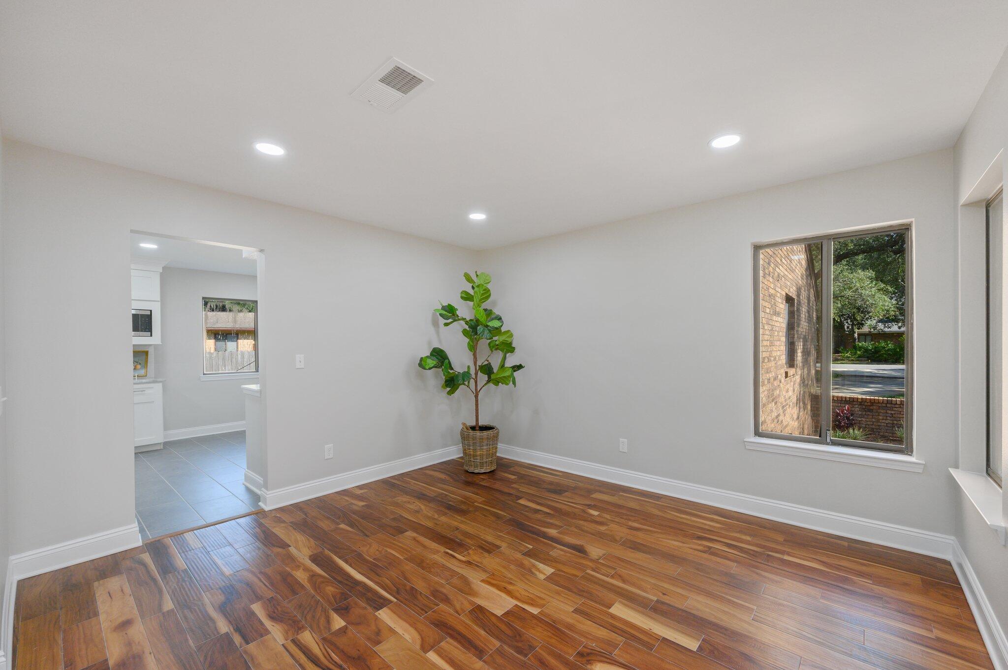 LIDO VILLAGE - Residential