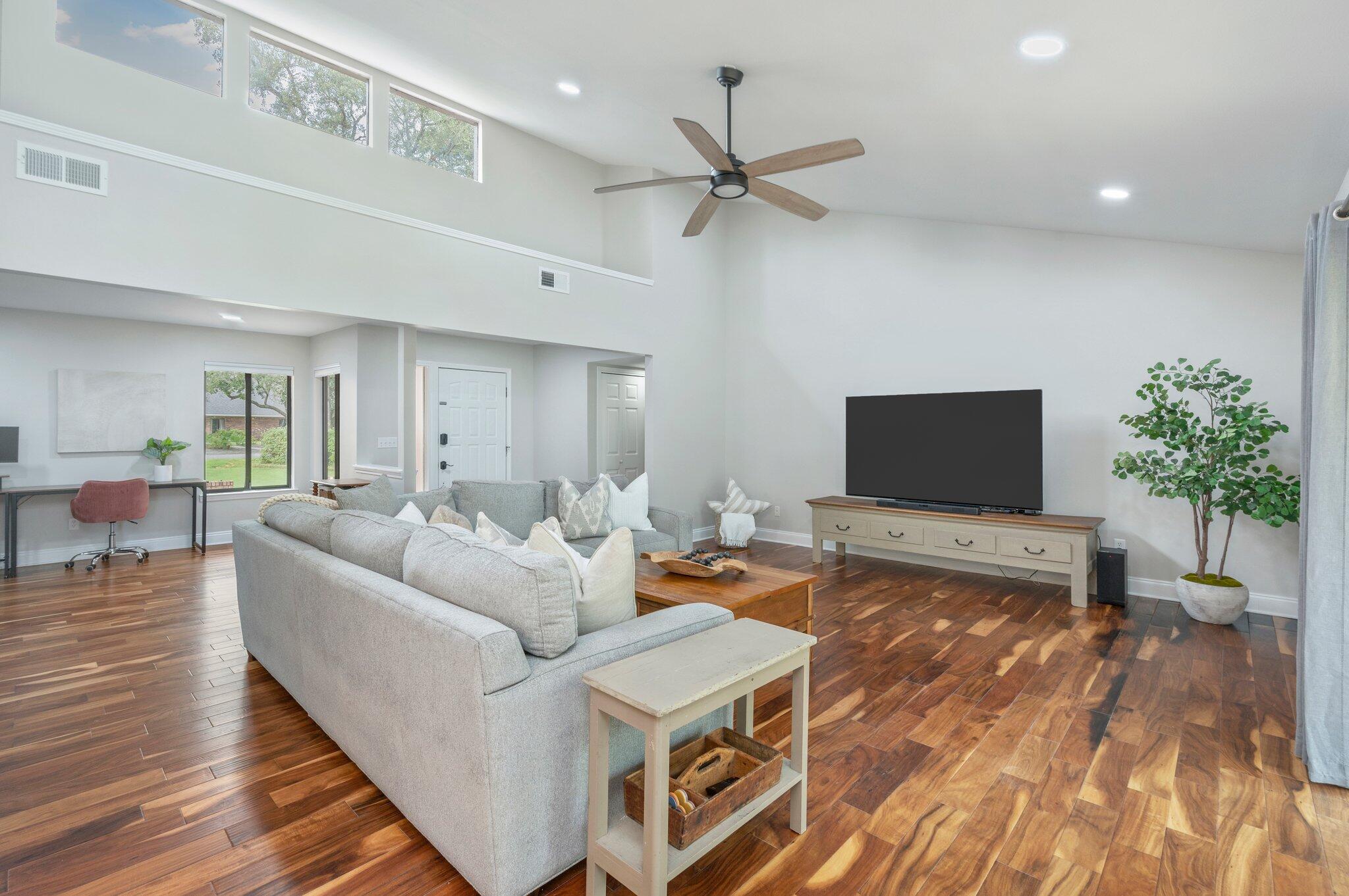 LIDO VILLAGE - Residential