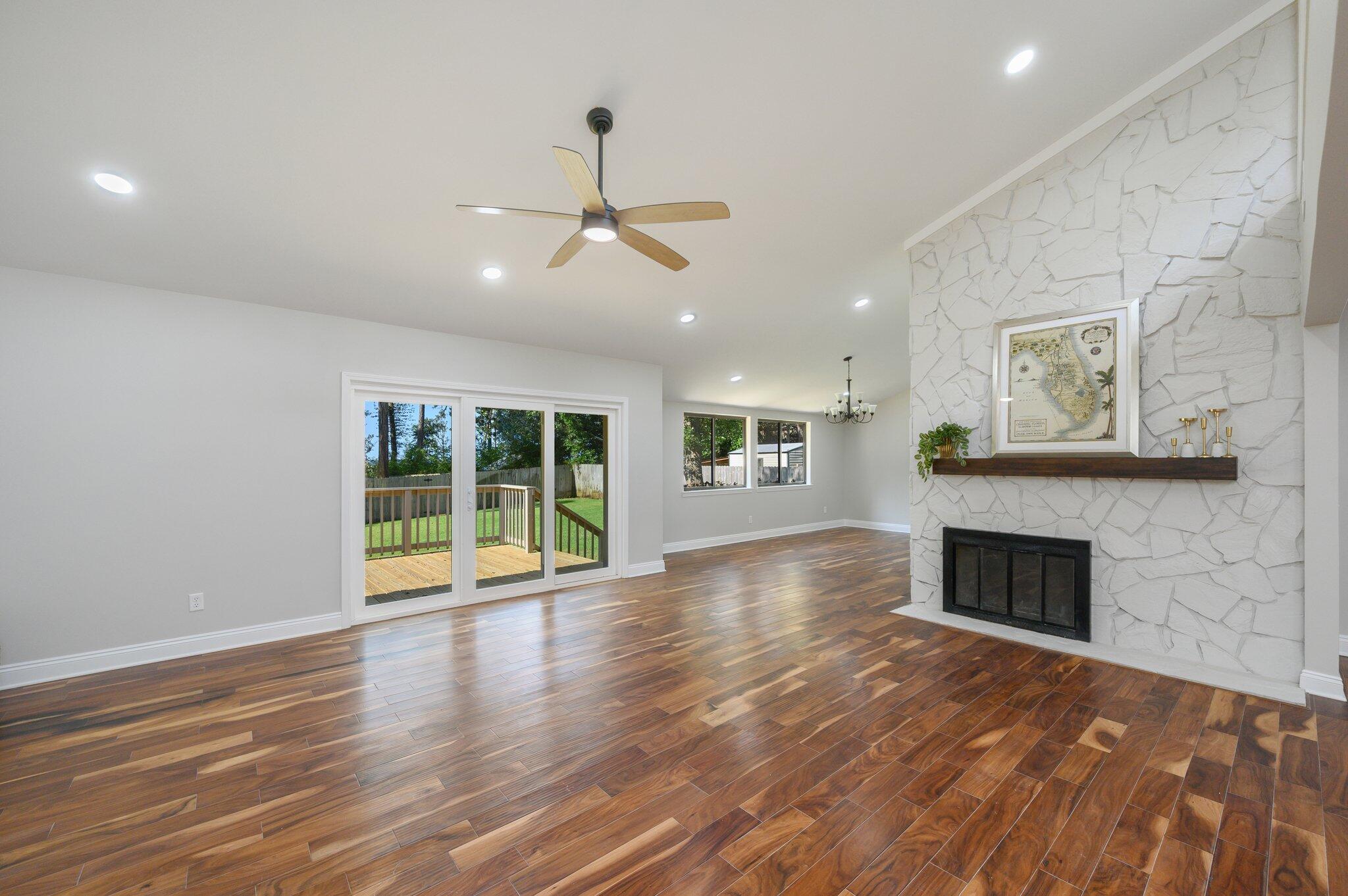 LIDO VILLAGE - Residential