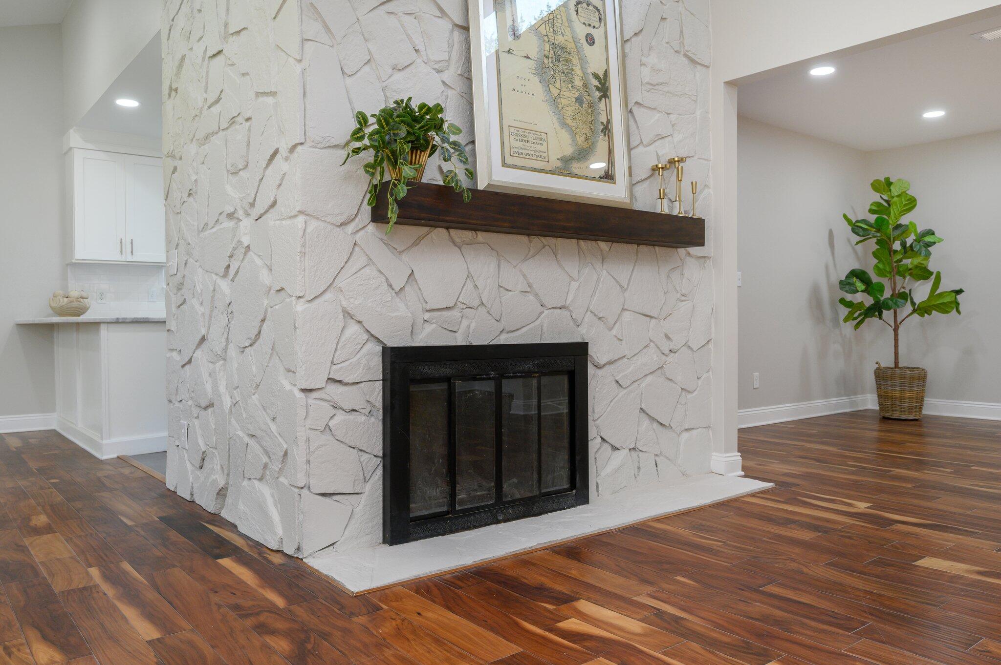 LIDO VILLAGE - Residential