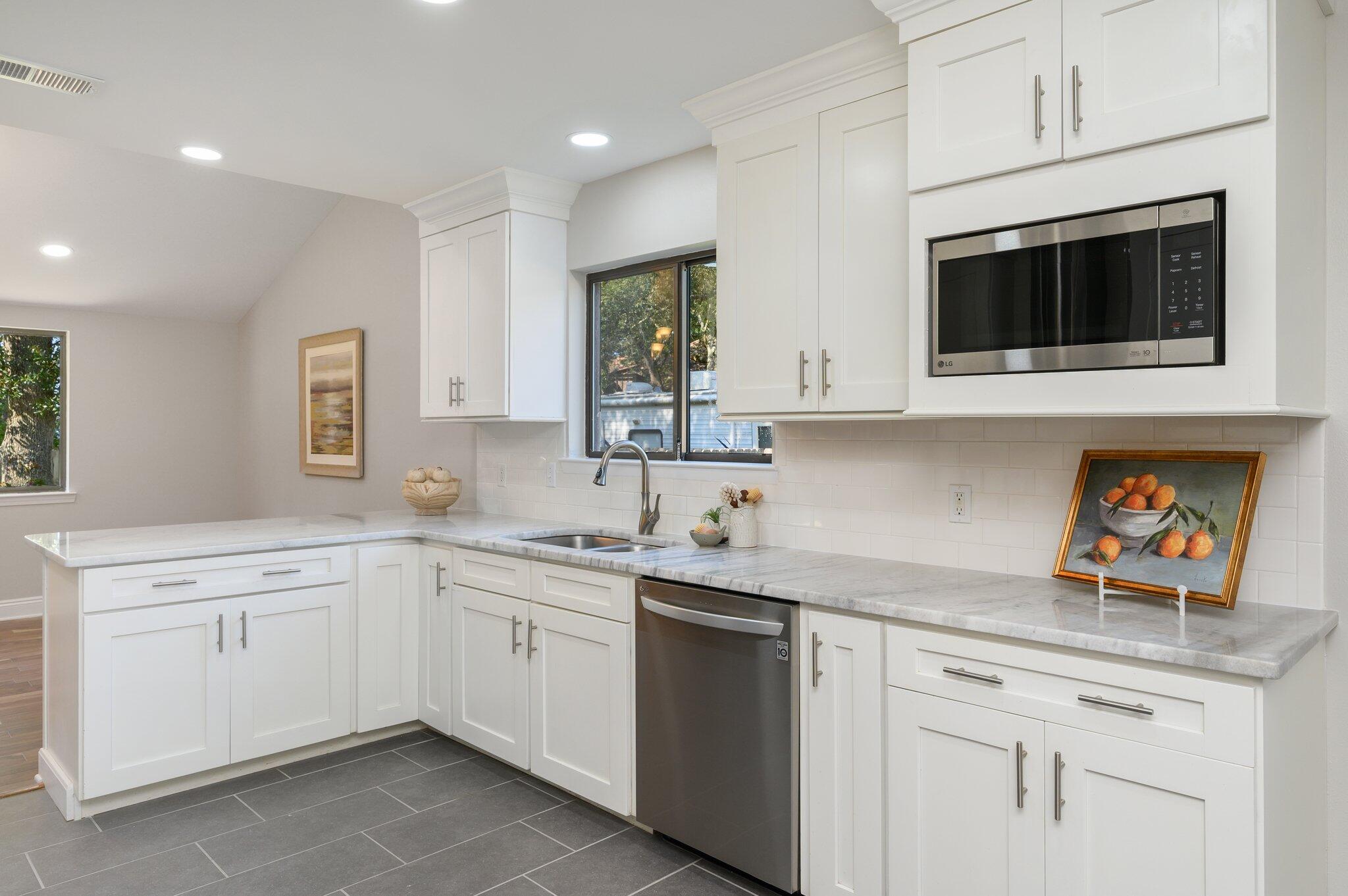 LIDO VILLAGE - Residential