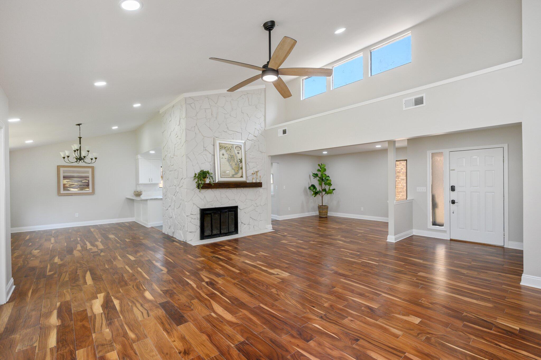 LIDO VILLAGE - Residential