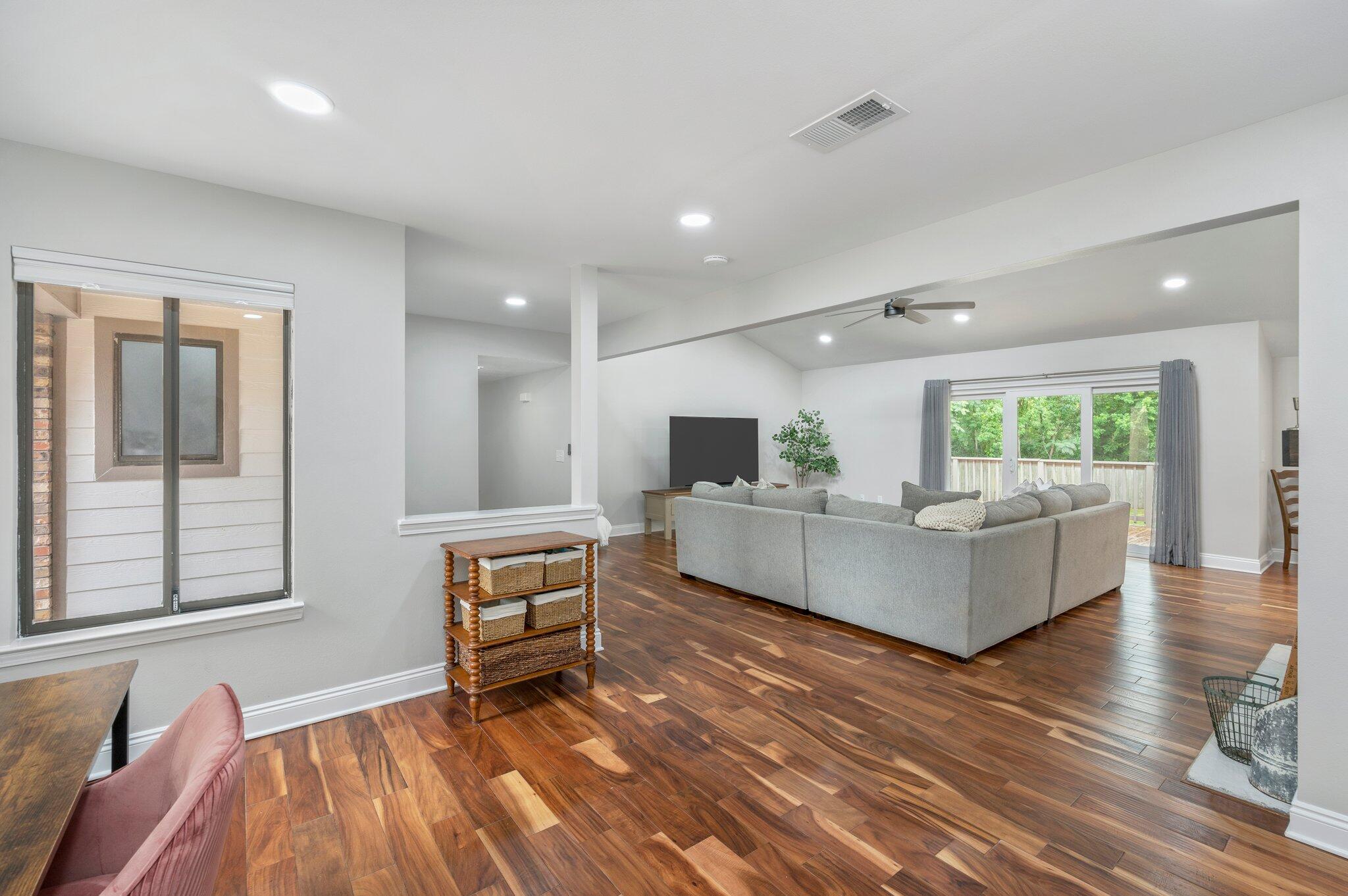 LIDO VILLAGE - Residential