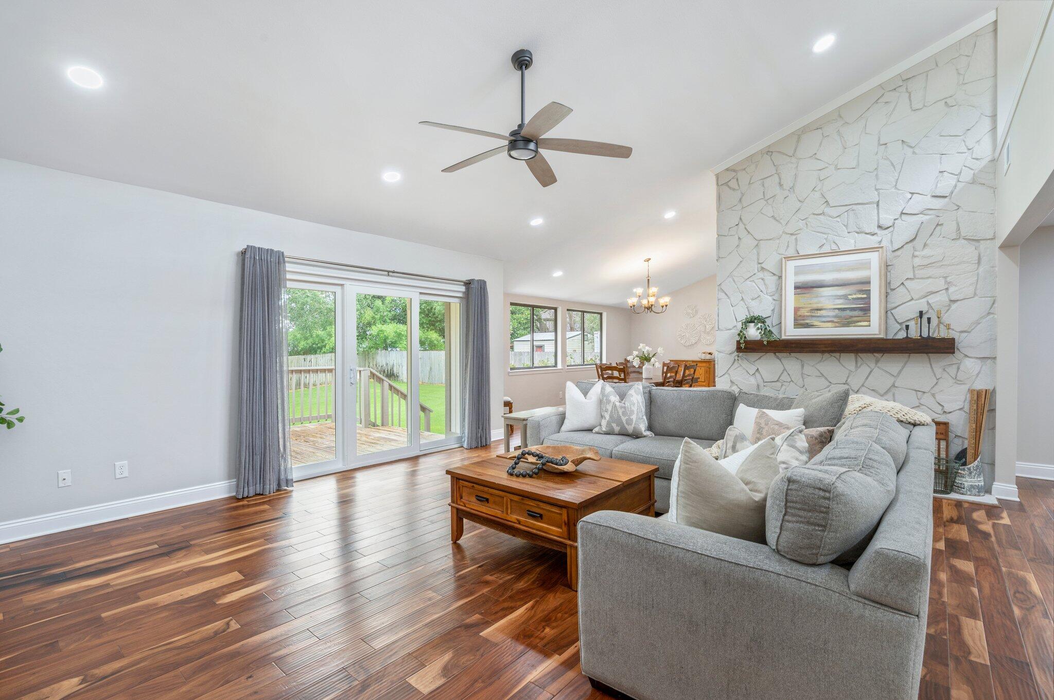 LIDO VILLAGE - Residential