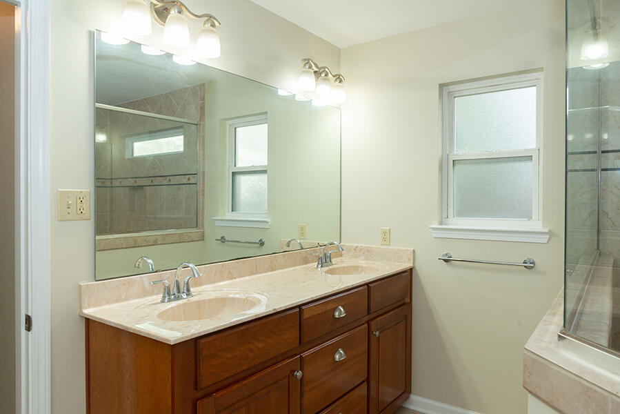 PINE MEADOWS 2ND ADDN - Residential Lease