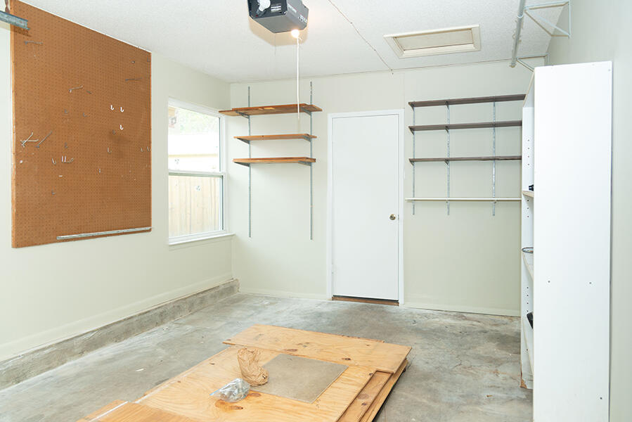 PINE MEADOWS 2ND ADDN - Residential Lease