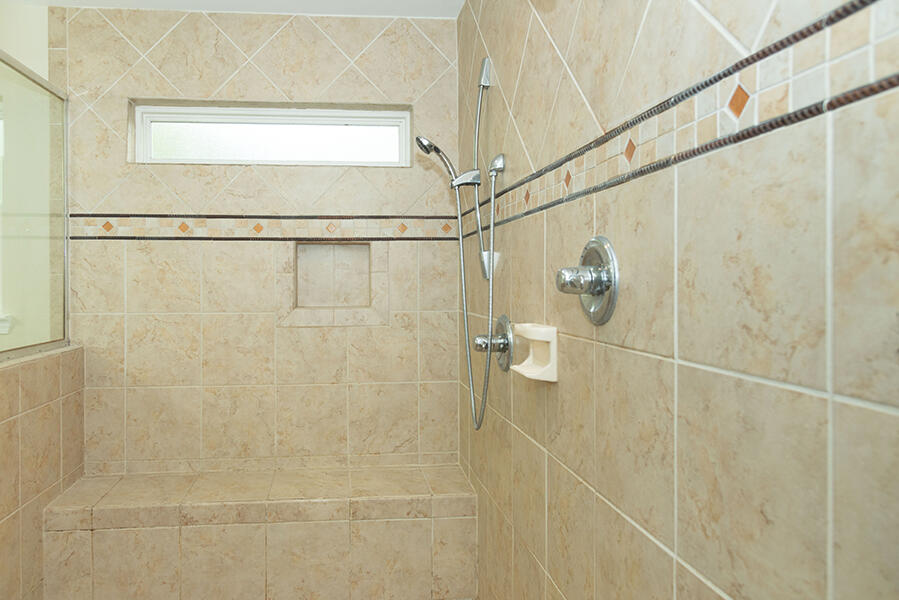 PINE MEADOWS 2ND ADDN - Residential Lease