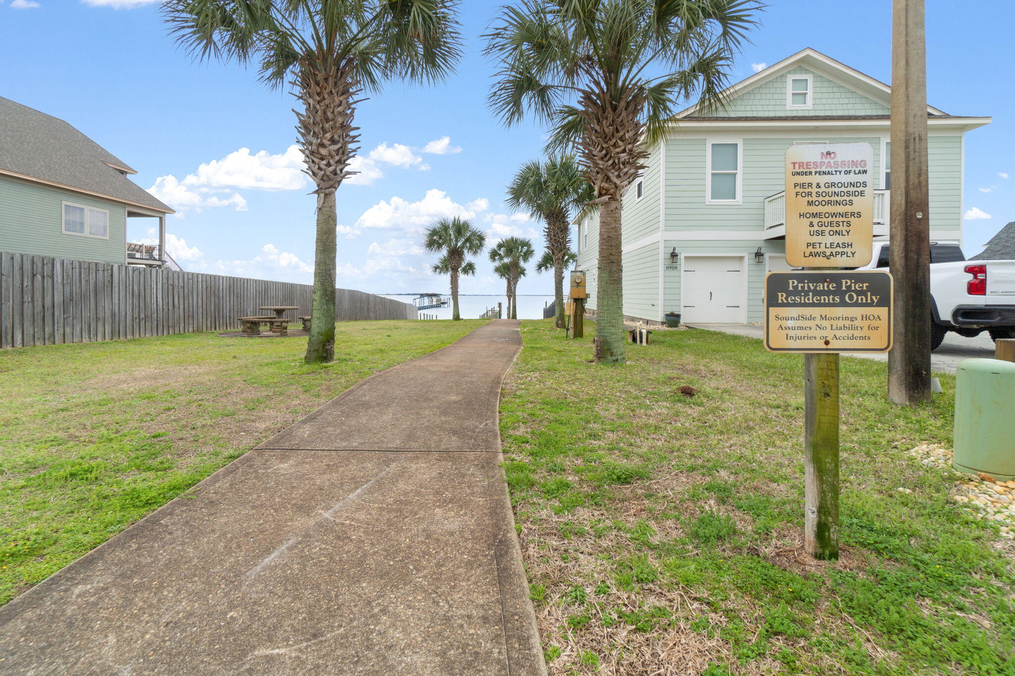 SOUNDSIDE MOORINGS - Residential