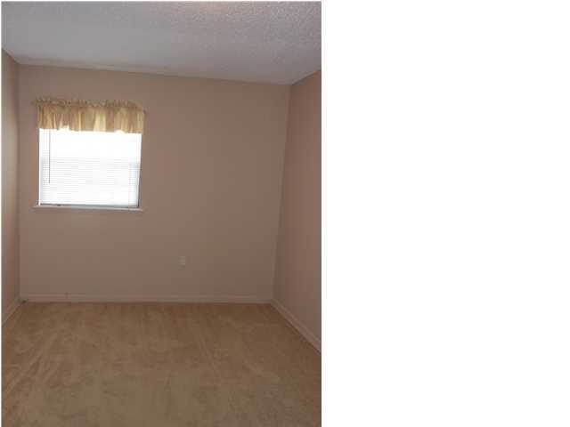 WYNNEHAVEN BEACH ESTATES 1ST ADDN - Residential Lease