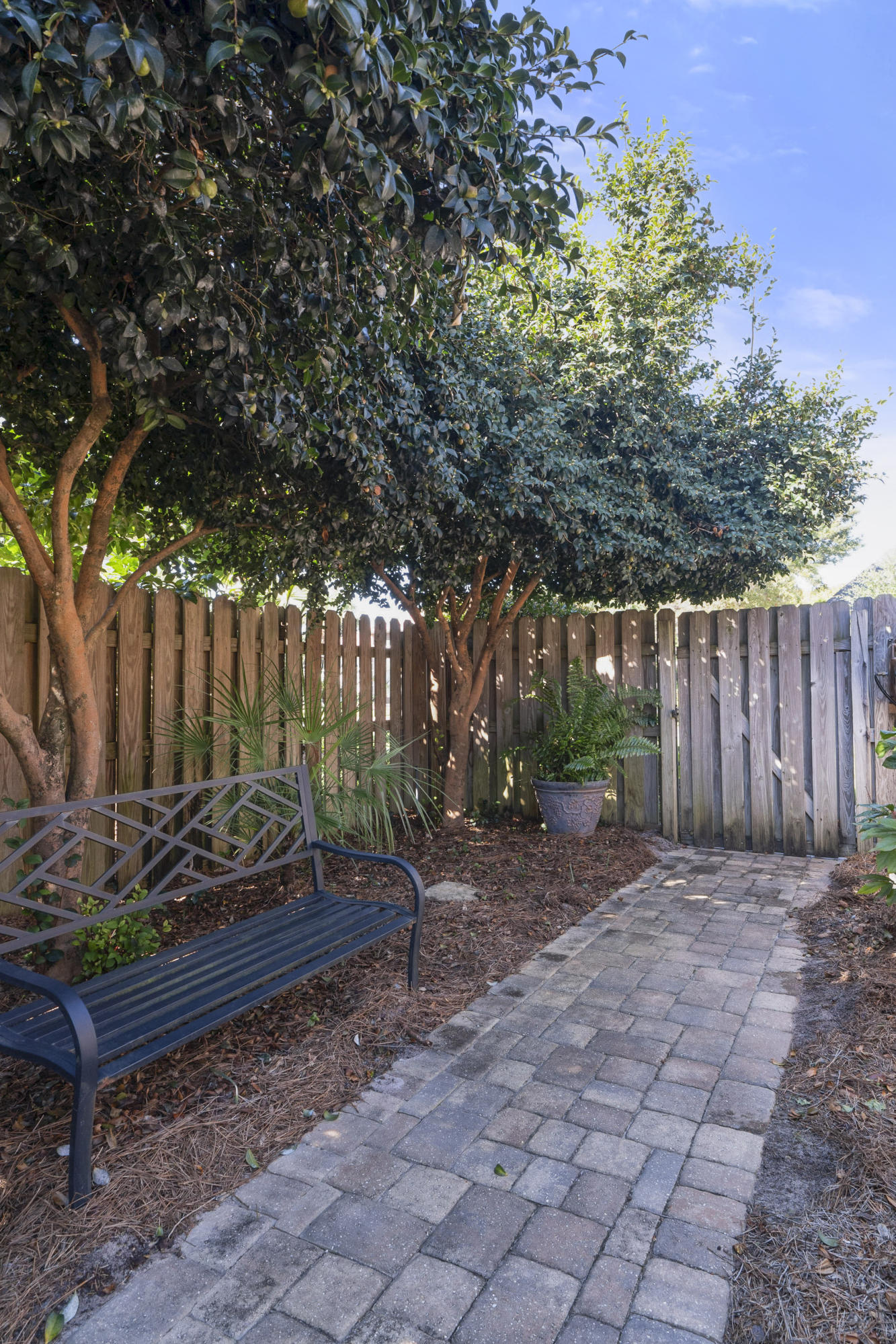 AVALON BEACH ESTATES - Residential