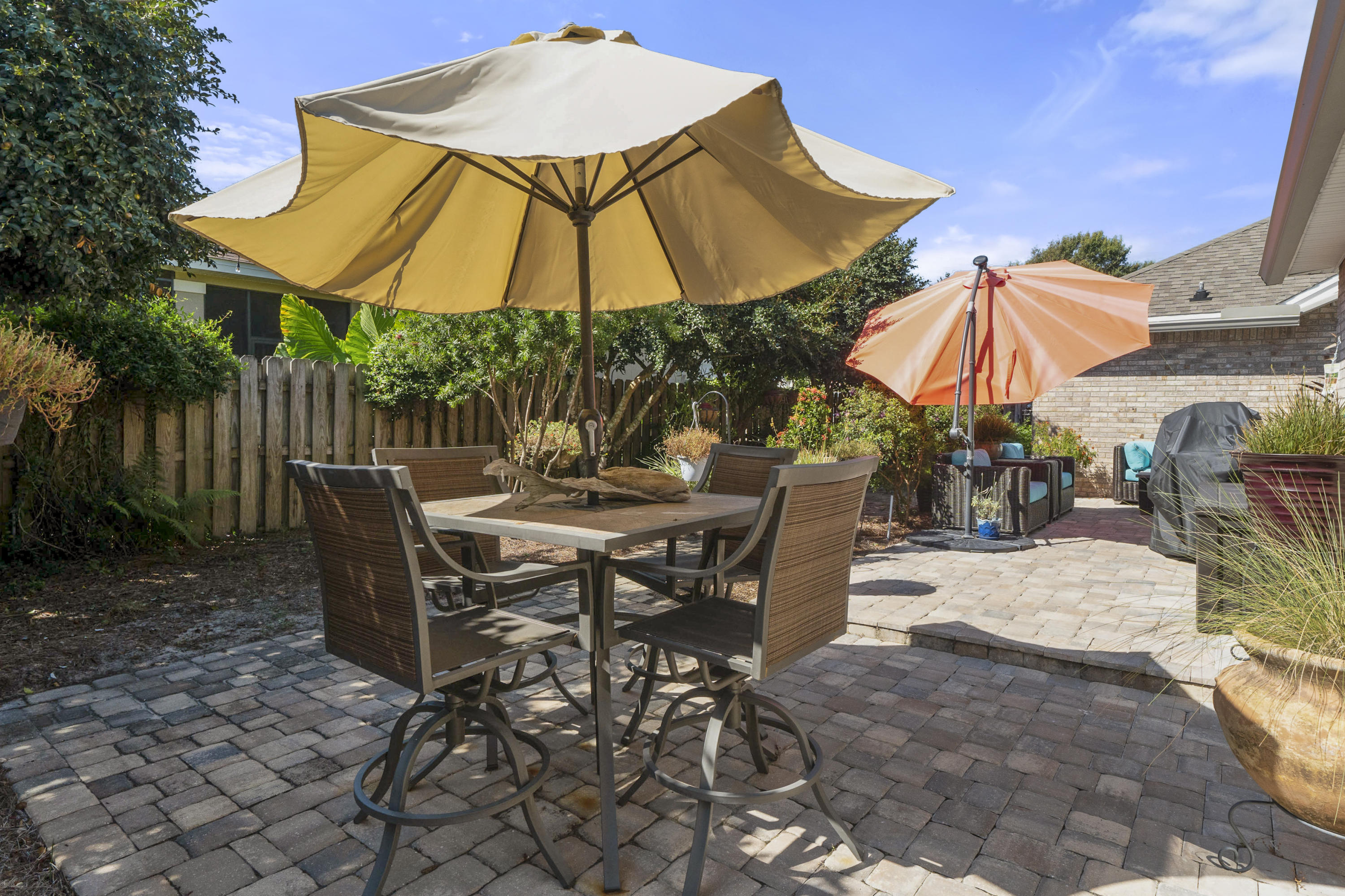 AVALON BEACH ESTATES - Residential