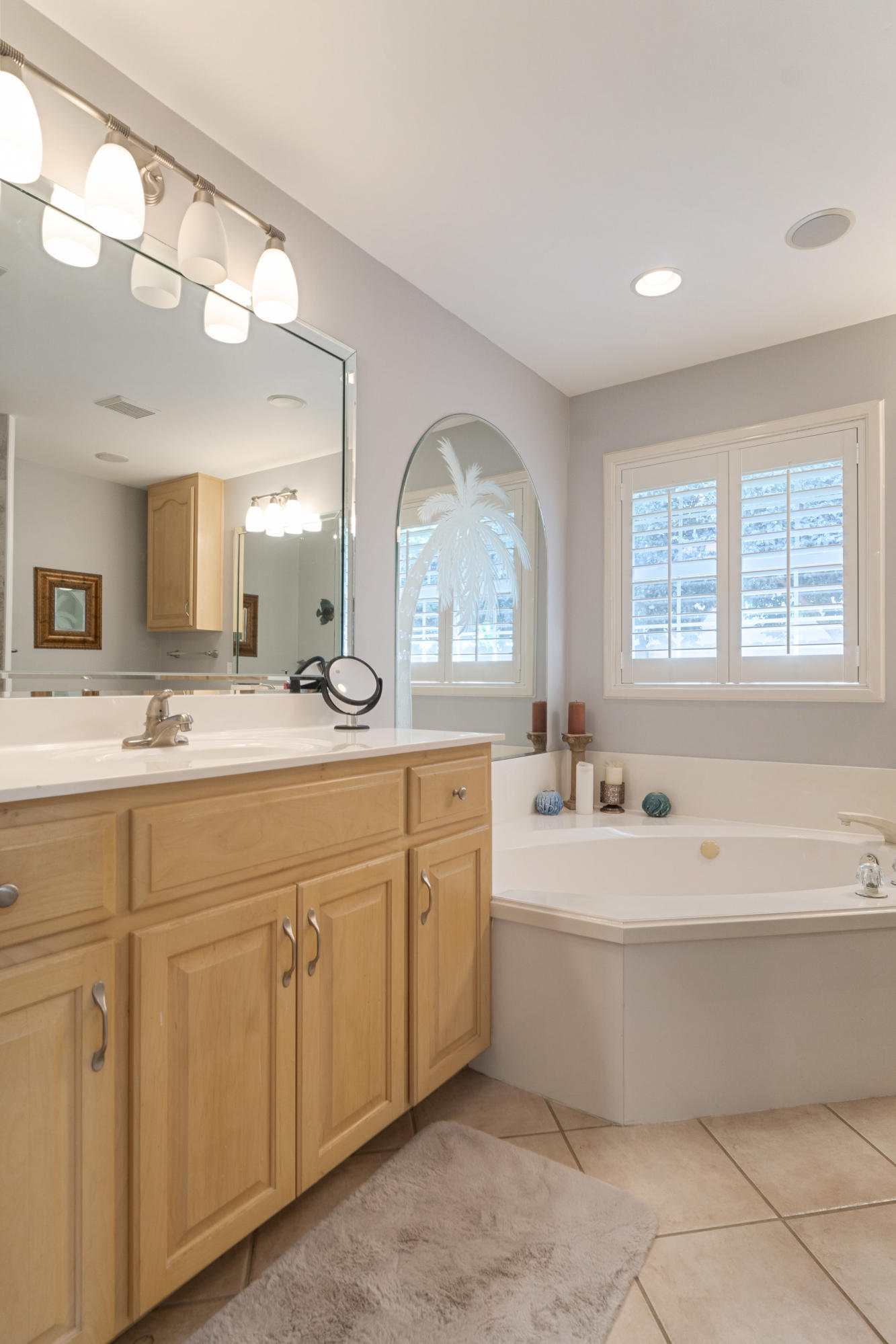 AVALON BEACH ESTATES - Residential