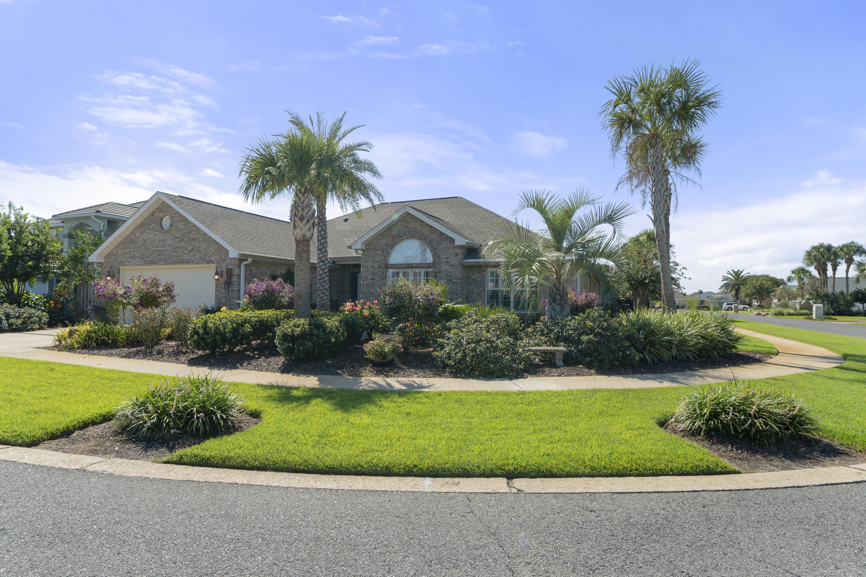 AVALON BEACH ESTATES - Residential