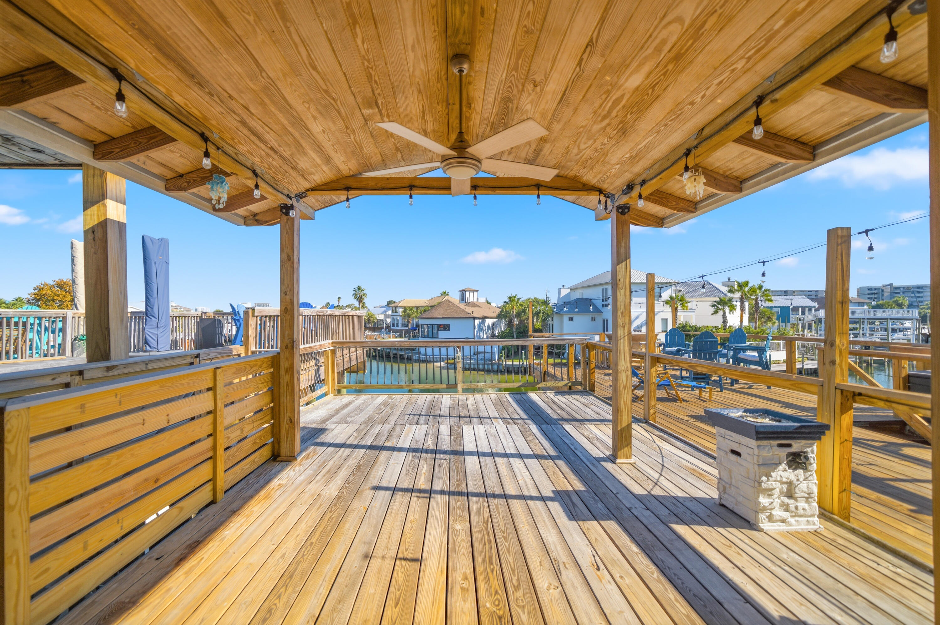 SANDOLLAR CONDO - Residential