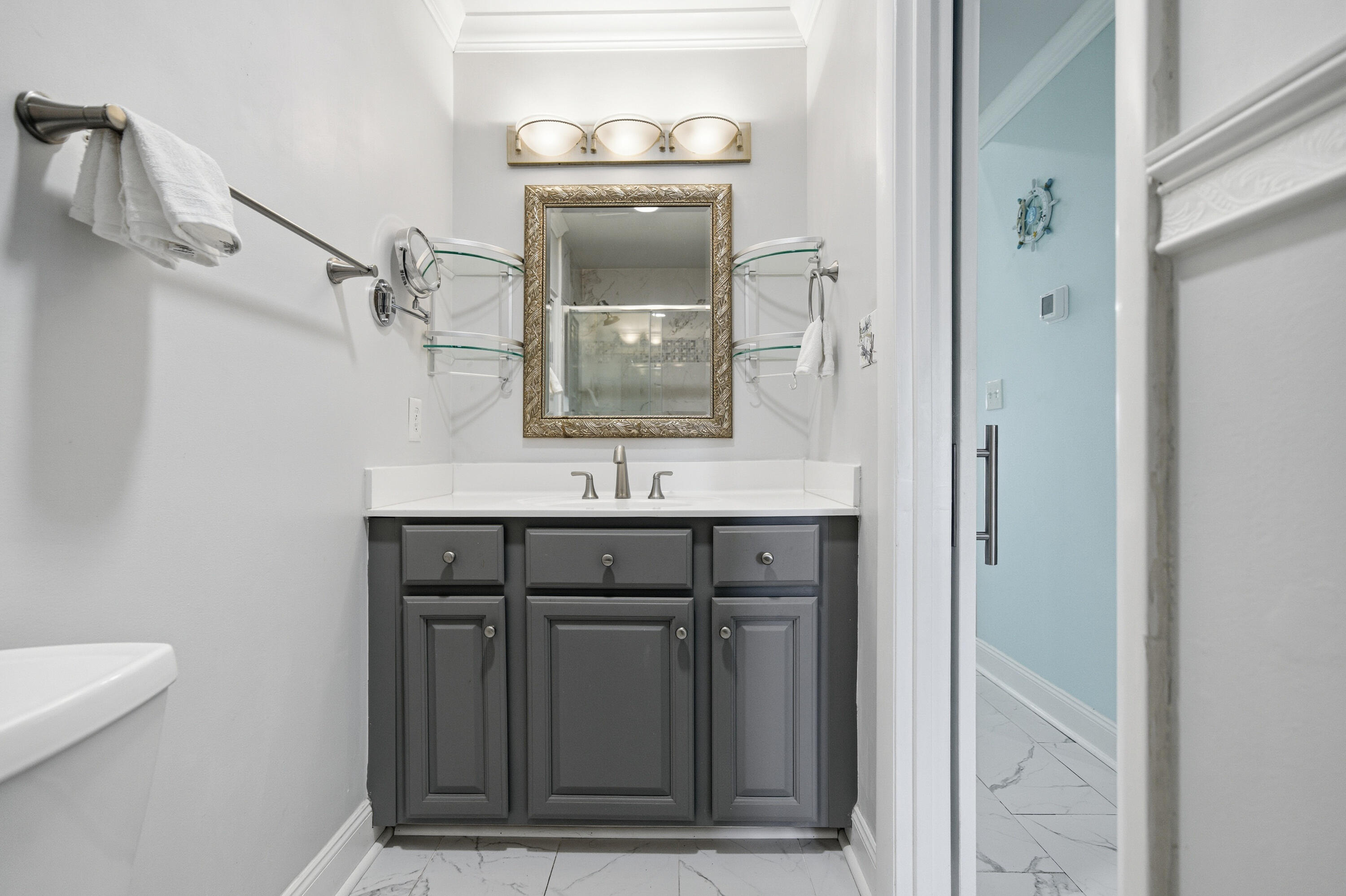 SANDOLLAR CONDO - Residential