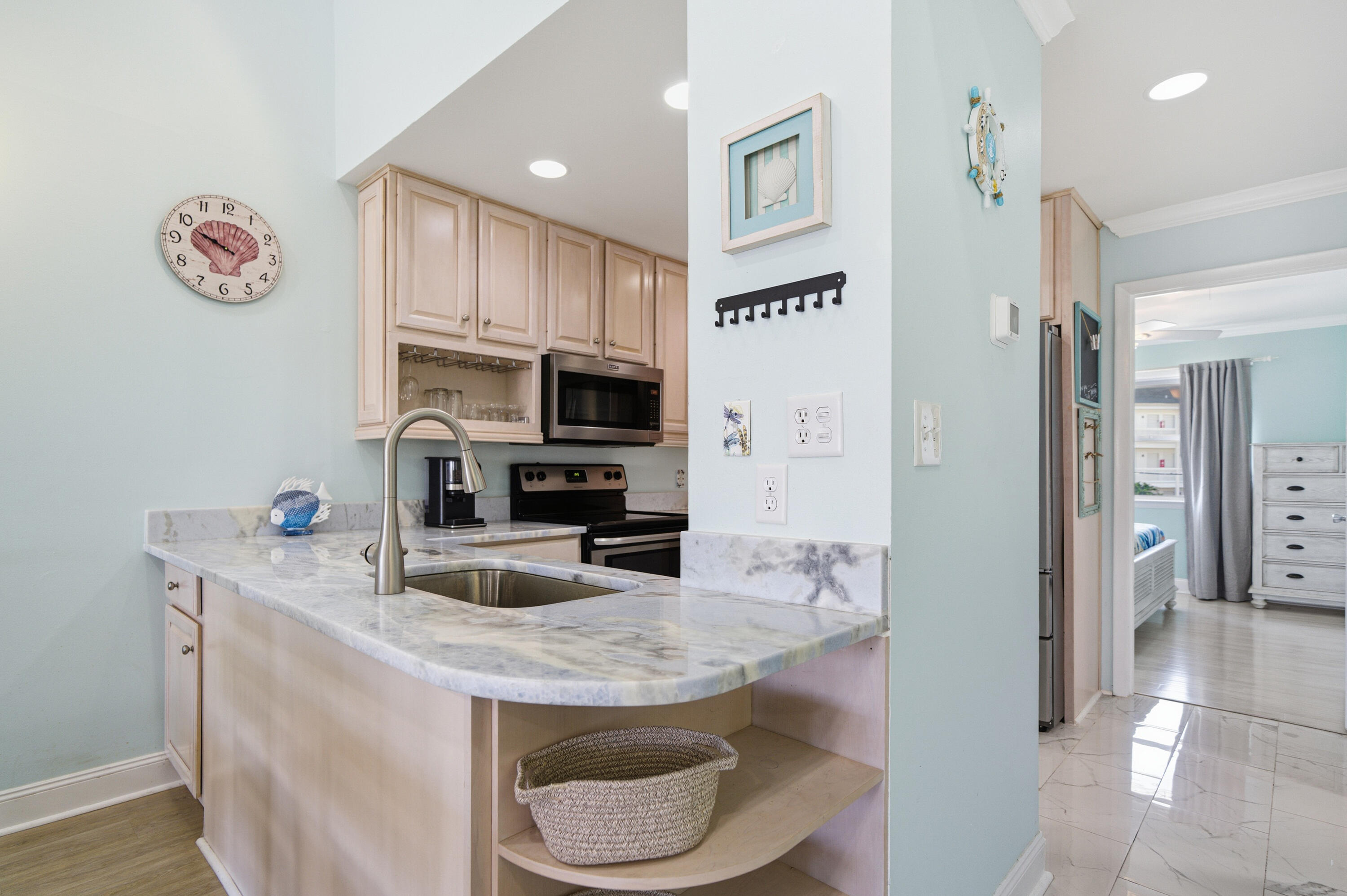 SANDOLLAR CONDO - Residential