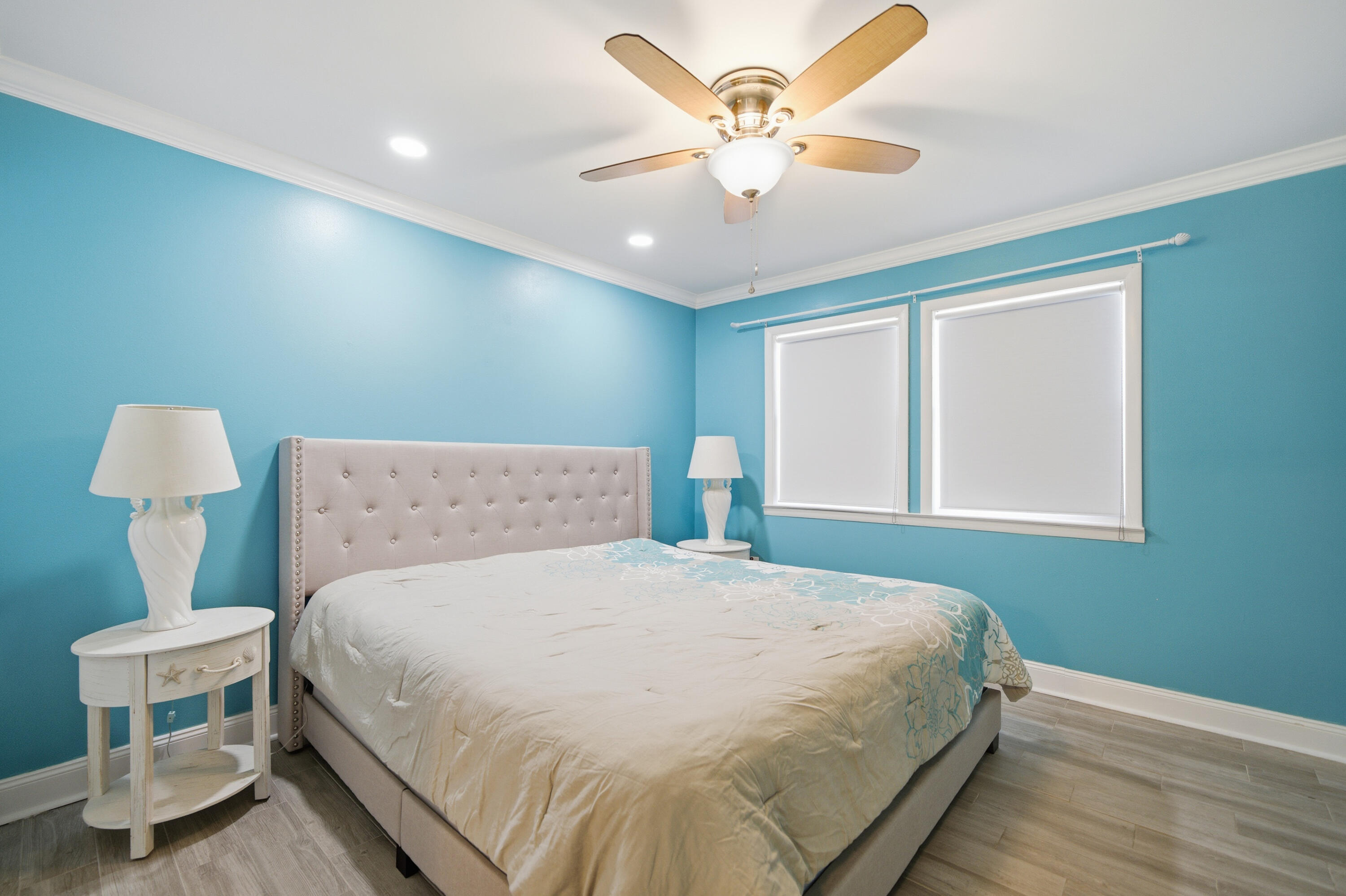 SANDOLLAR CONDO - Residential