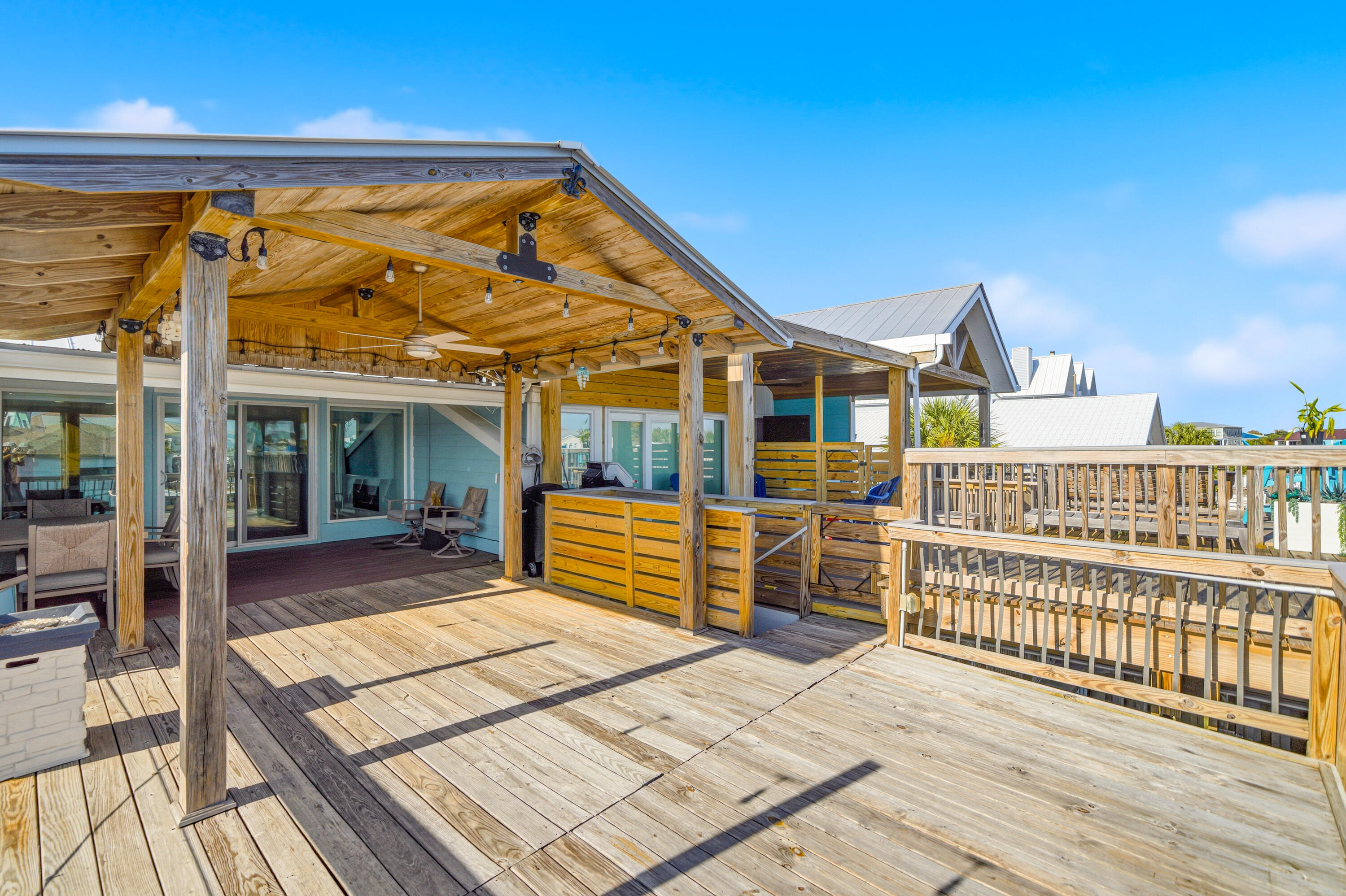 SANDOLLAR CONDO - Residential