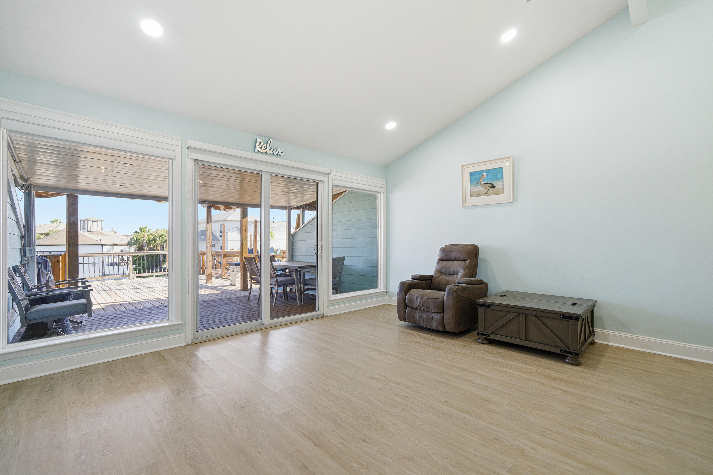 SANDOLLAR CONDO - Residential