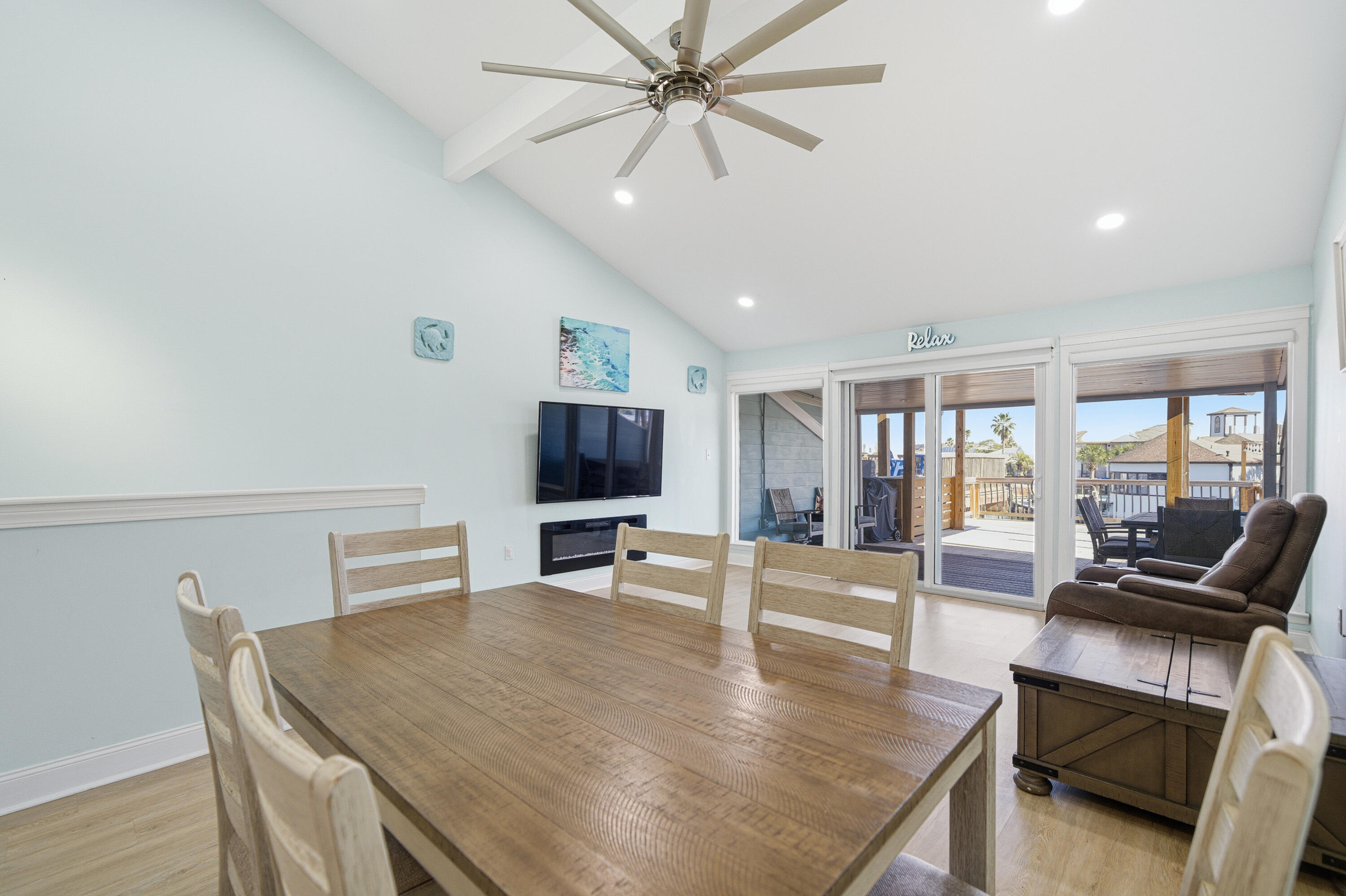 SANDOLLAR CONDO - Residential