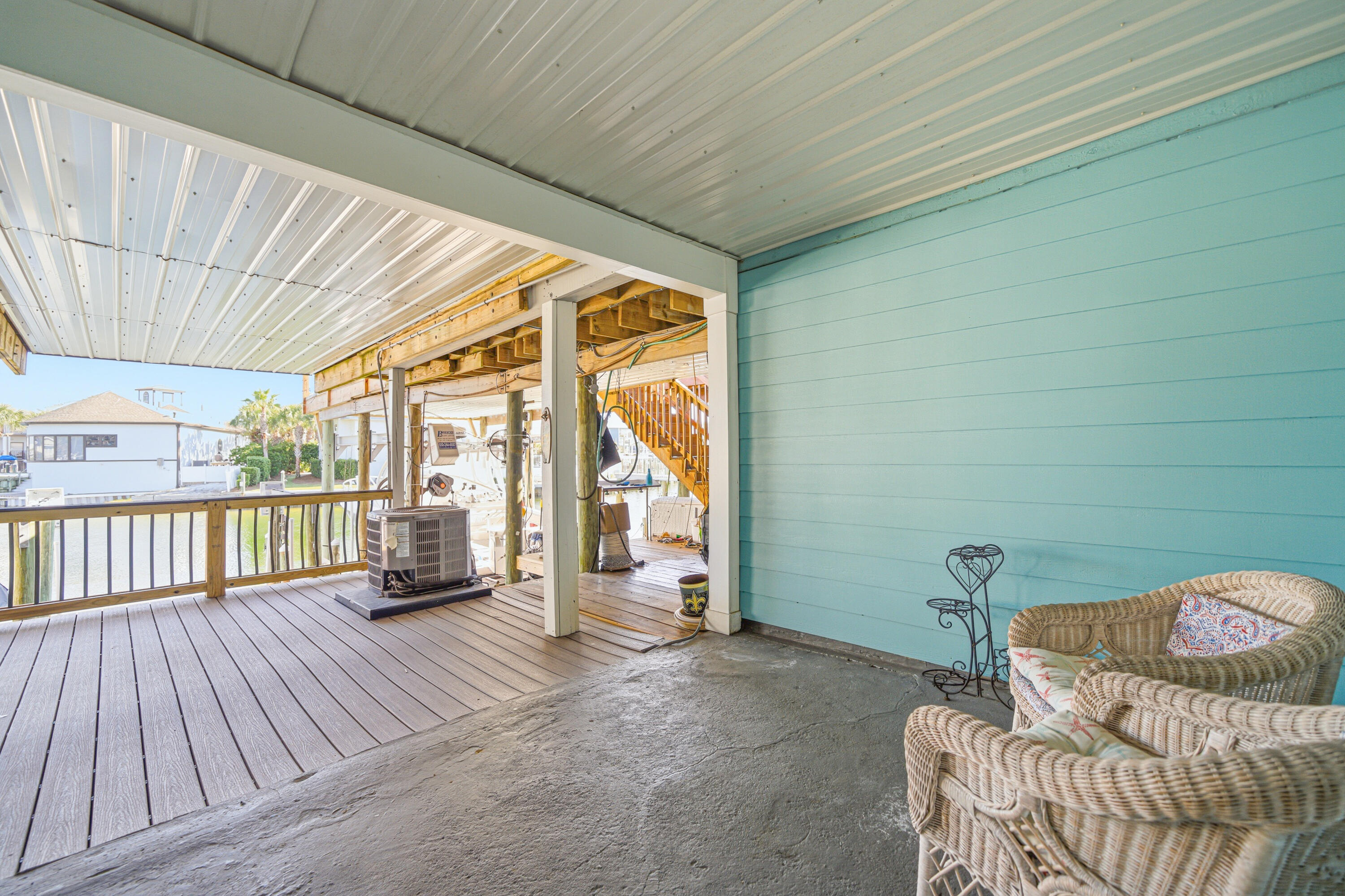 SANDOLLAR CONDO - Residential