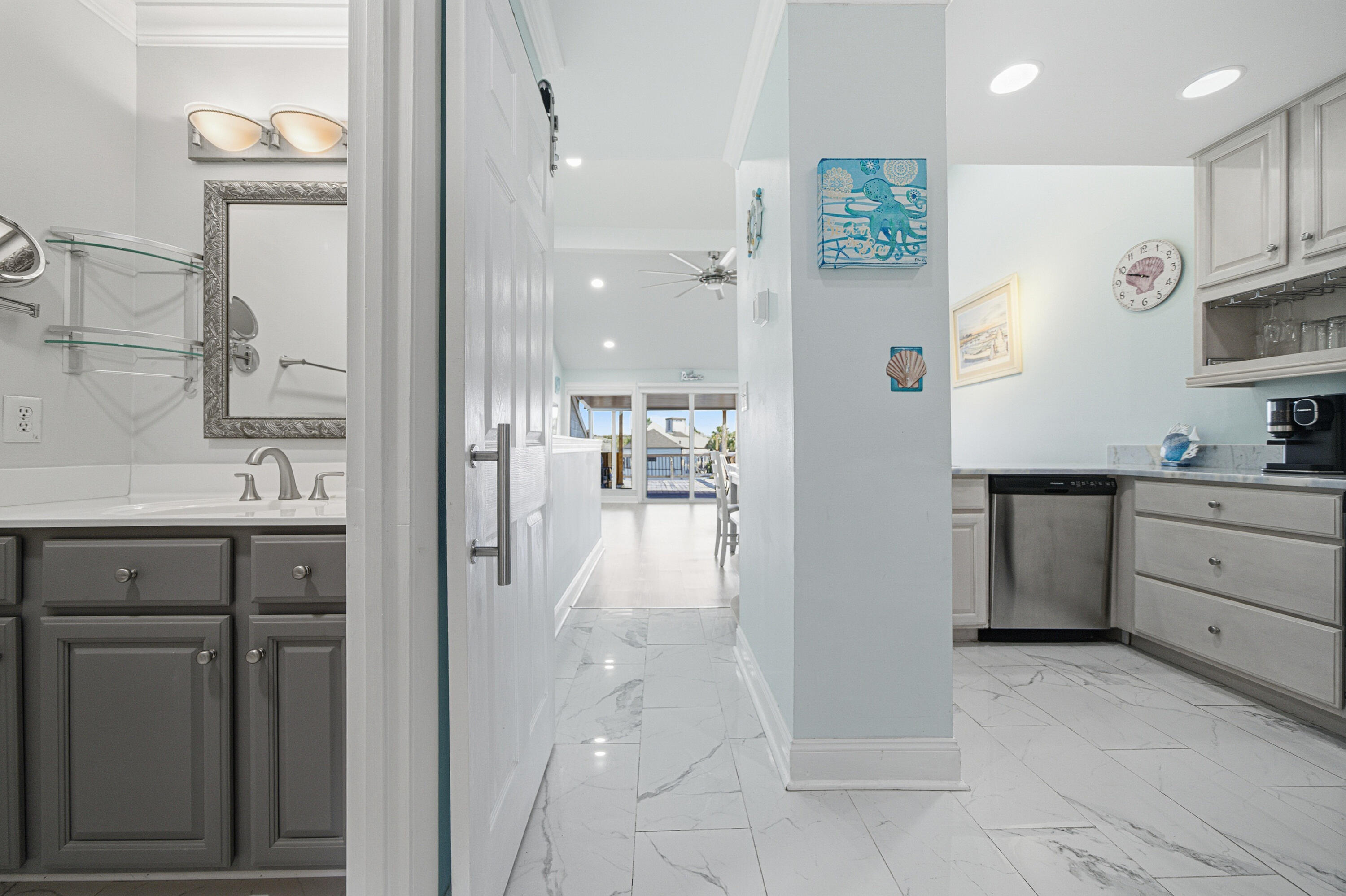 SANDOLLAR CONDO - Residential