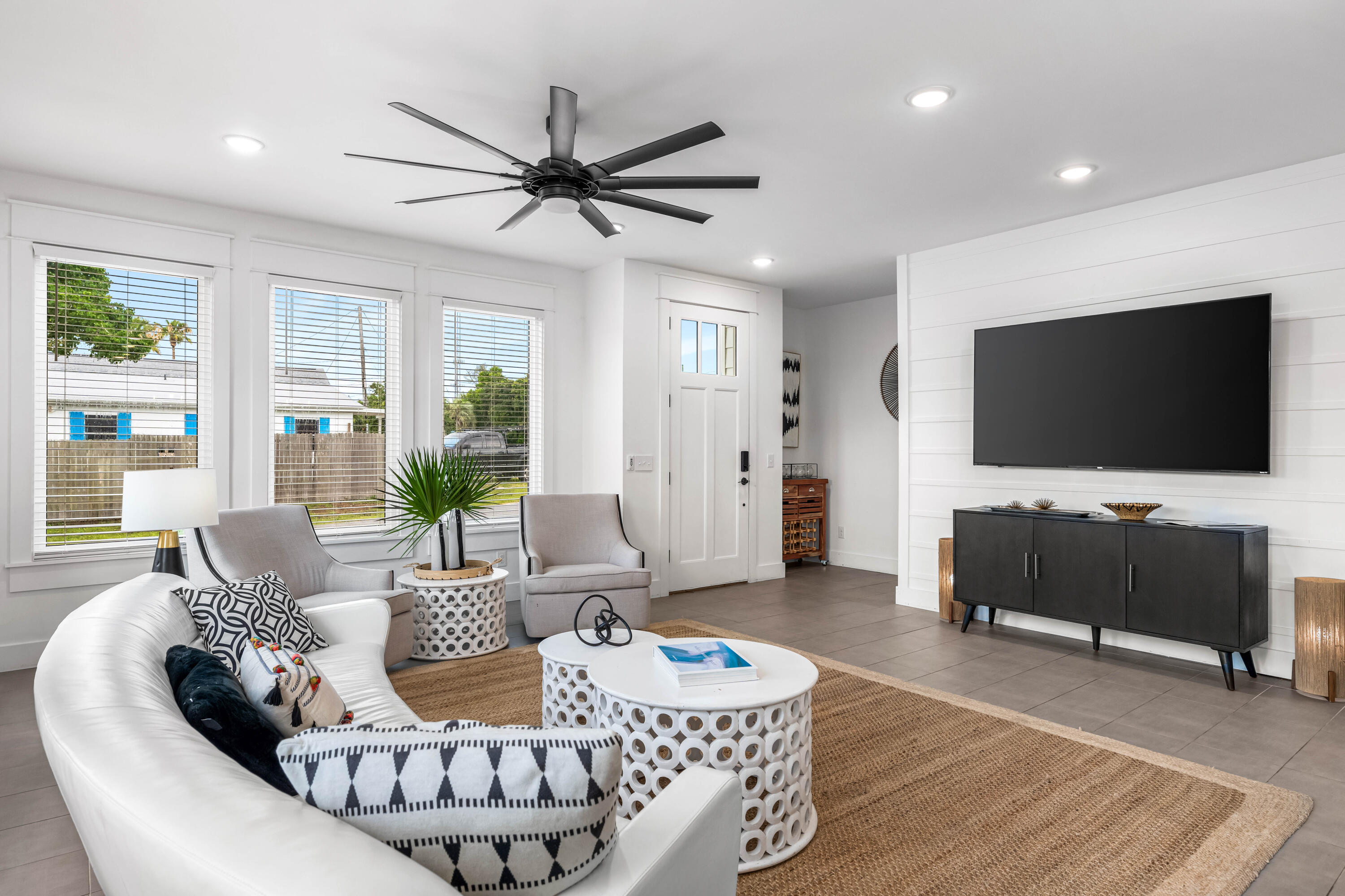 LAGUNA BEACH 6TH ADDN - Residential