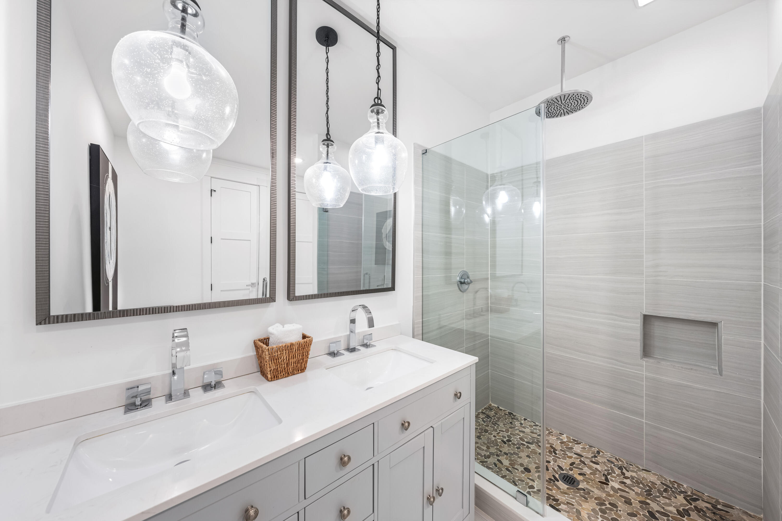 LAGUNA BEACH 6TH ADDN - Residential