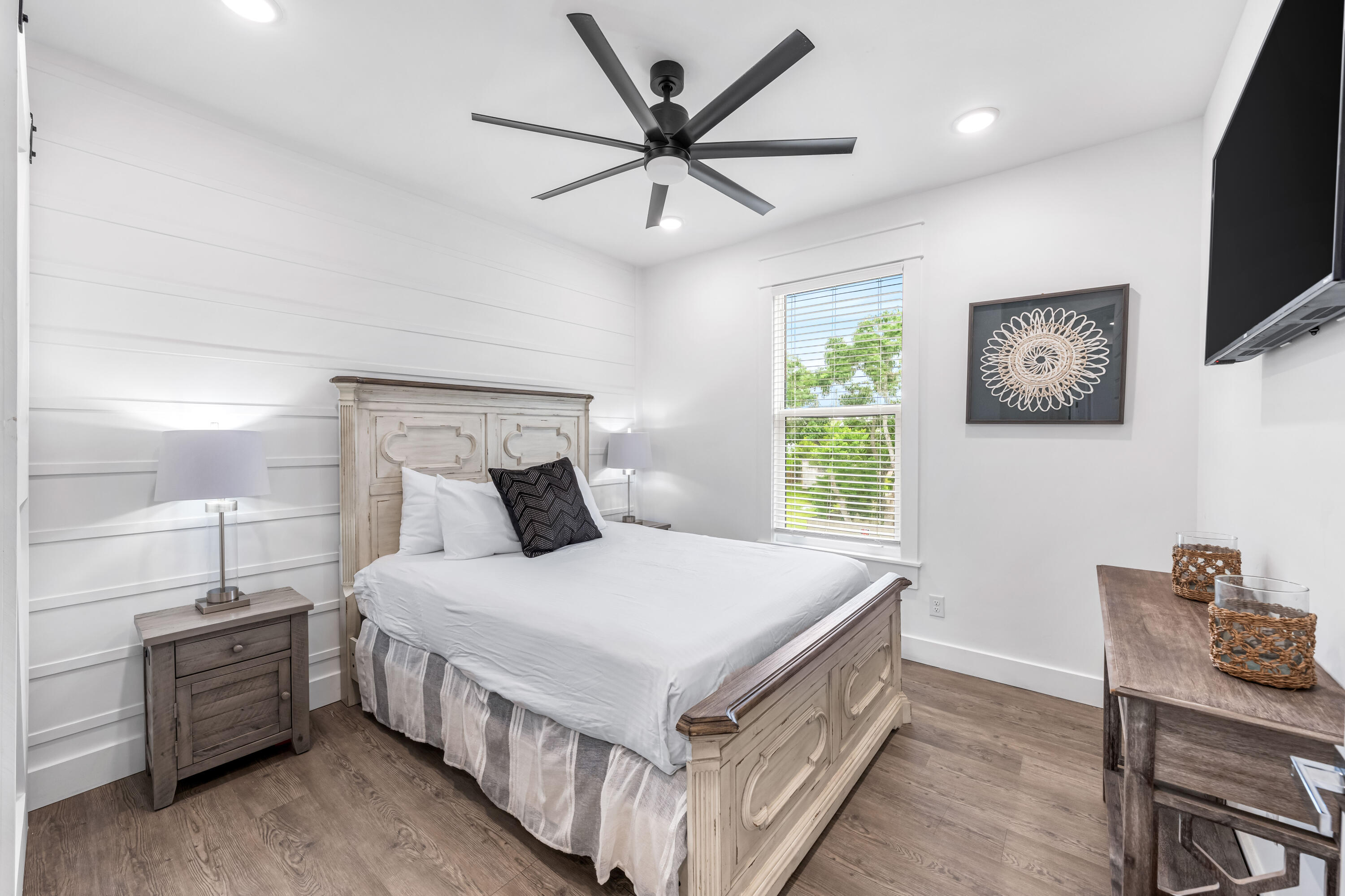 LAGUNA BEACH 6TH ADDN - Residential